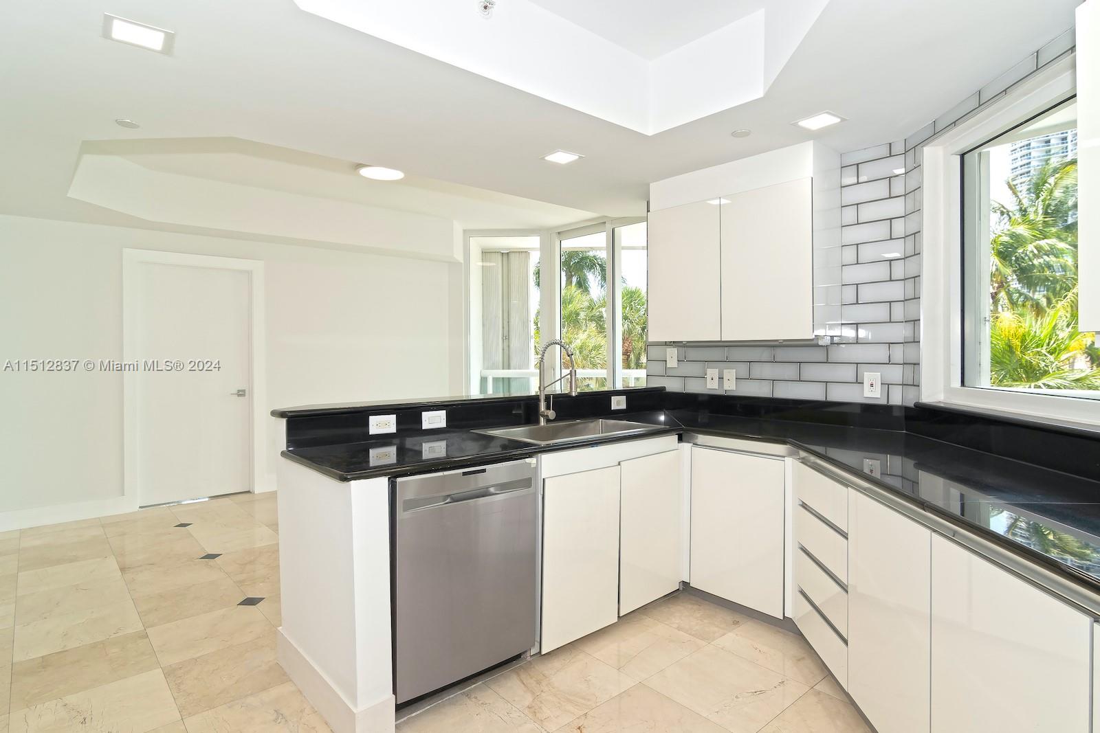21050 Point Pl 305, Aventura, FL 33180, 4 Bedrooms Bedrooms, ,4 BathroomsBathrooms,Residential,For Sale,Point Pl,A11512837