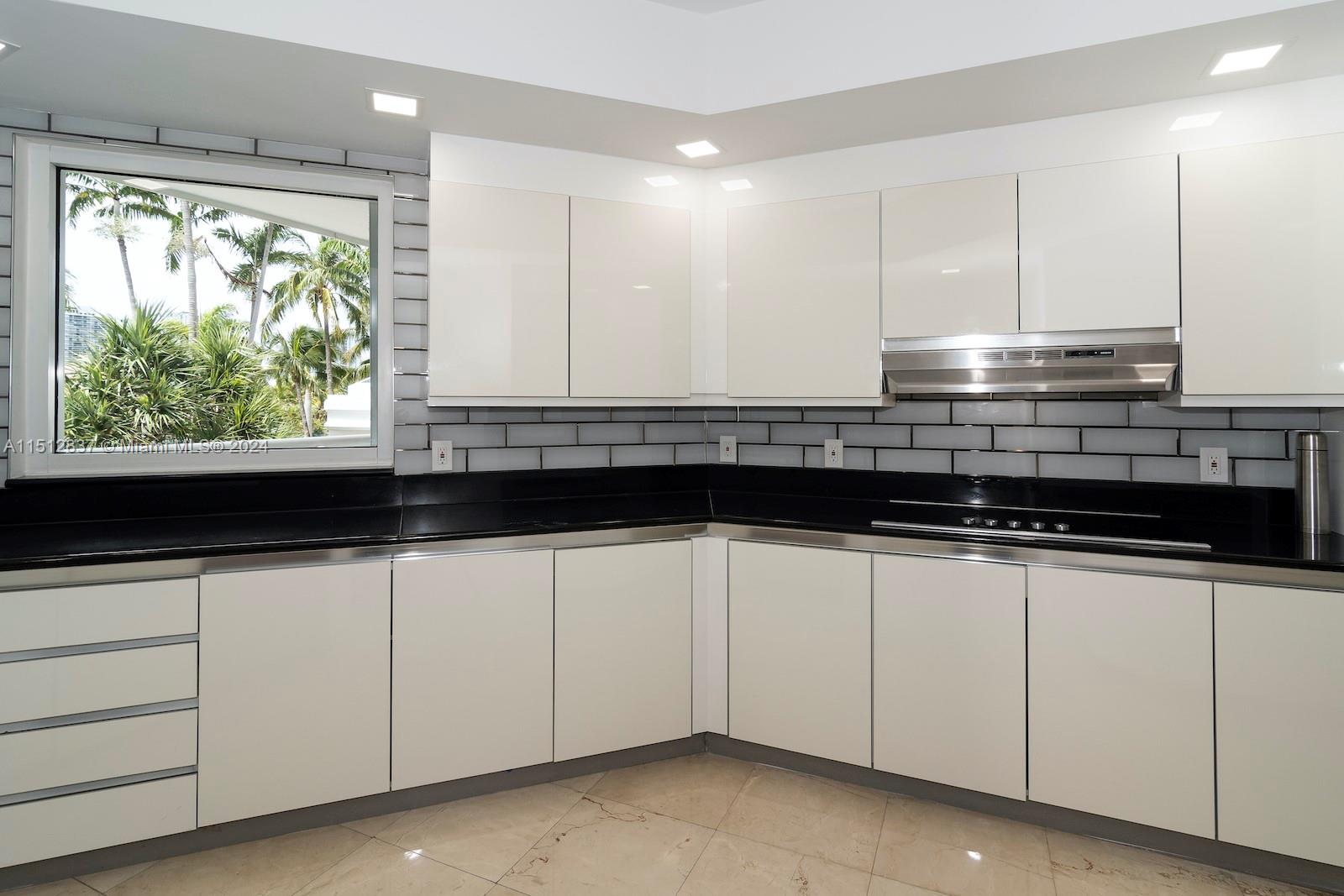 21050 Point Pl 305, Aventura, FL 33180, 4 Bedrooms Bedrooms, ,4 BathroomsBathrooms,Residential,For Sale,Point Pl,A11512837