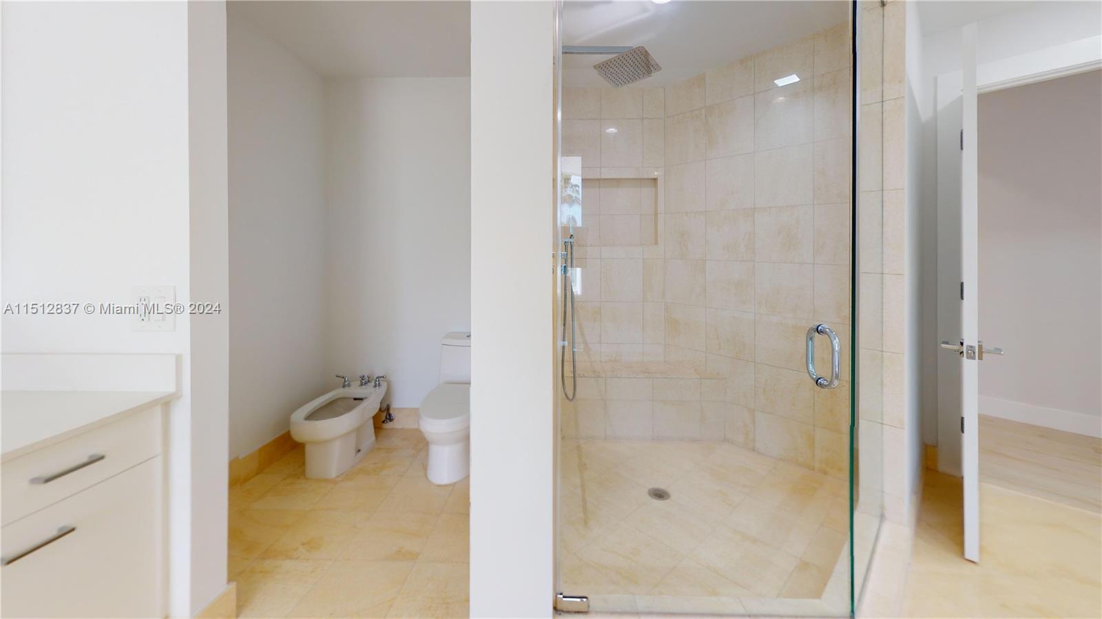 21050 Point Pl 305, Aventura, Florida 33180, 4 Bedrooms Bedrooms, ,4 BathroomsBathrooms,Residential,For Sale,21050 Point Pl 305,A11512837