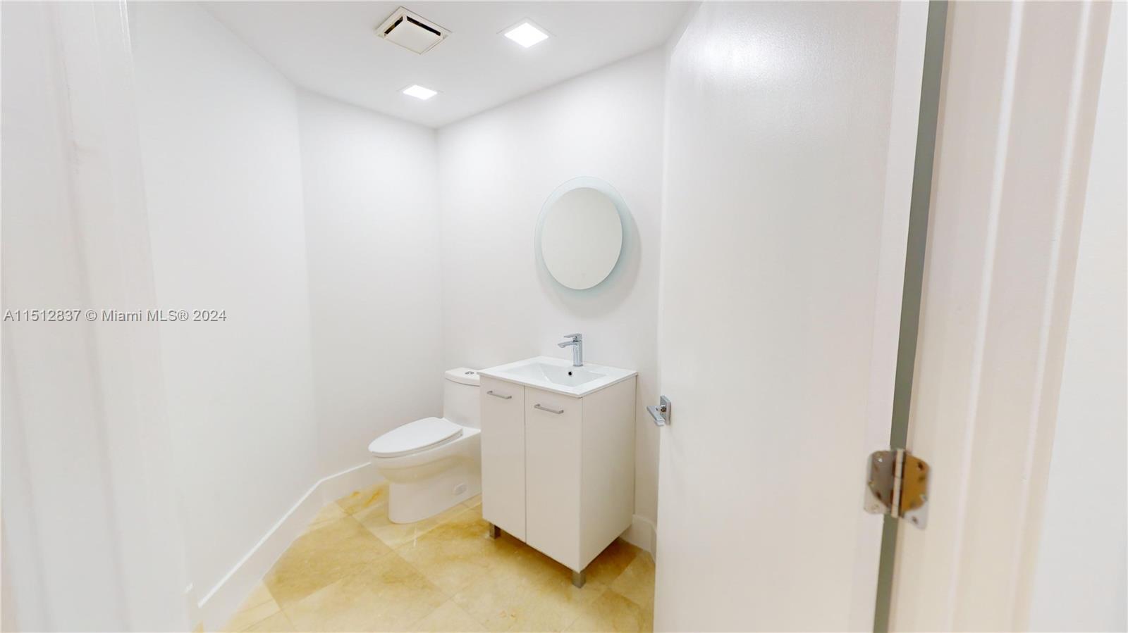 21050 Point Pl 305, Aventura, Florida 33180, 4 Bedrooms Bedrooms, ,4 BathroomsBathrooms,Residential,For Sale,21050 Point Pl 305,A11512837