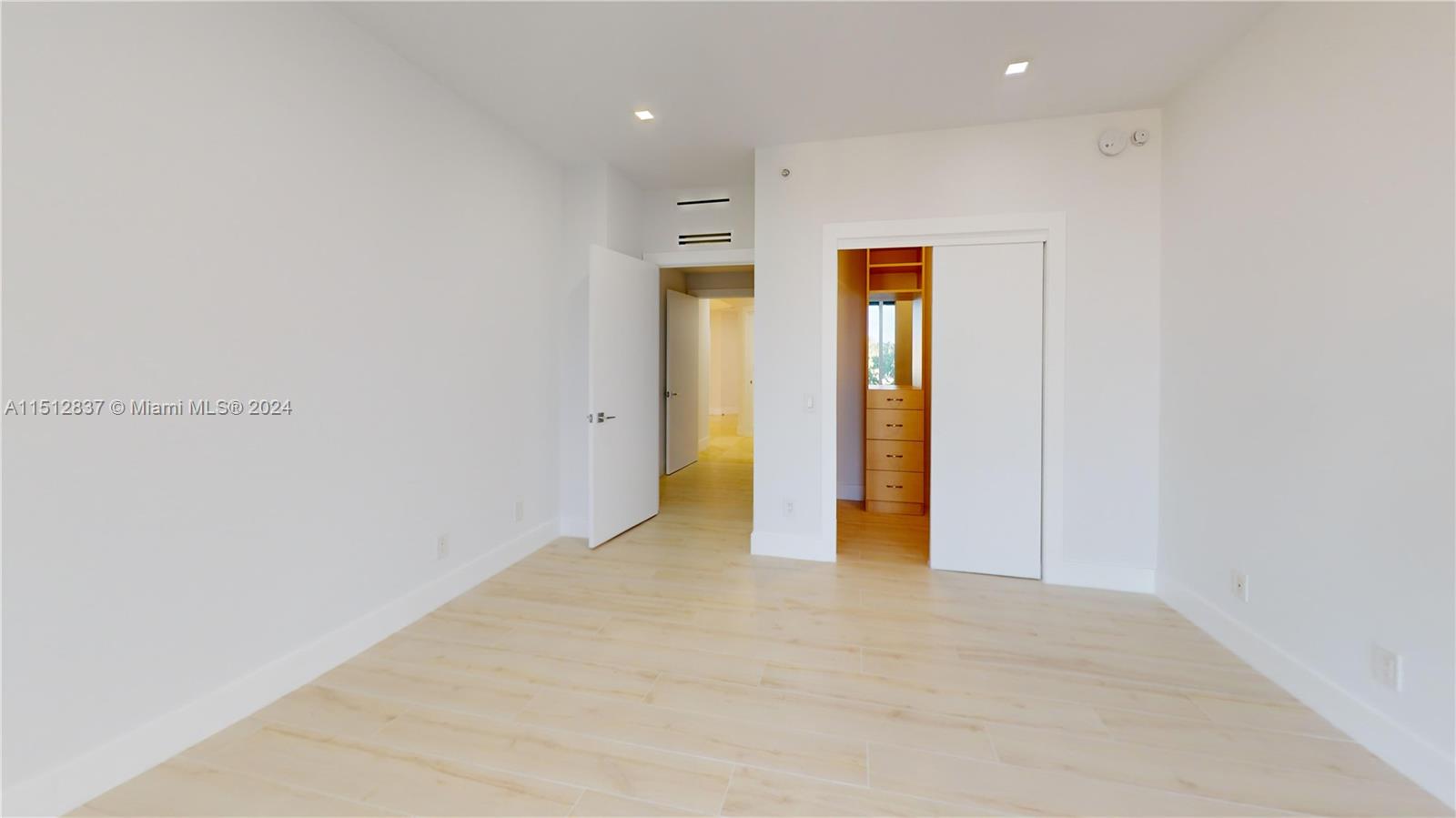 21050 Point Pl 305, Aventura, Florida 33180, 4 Bedrooms Bedrooms, ,4 BathroomsBathrooms,Residential,For Sale,21050 Point Pl 305,A11512837