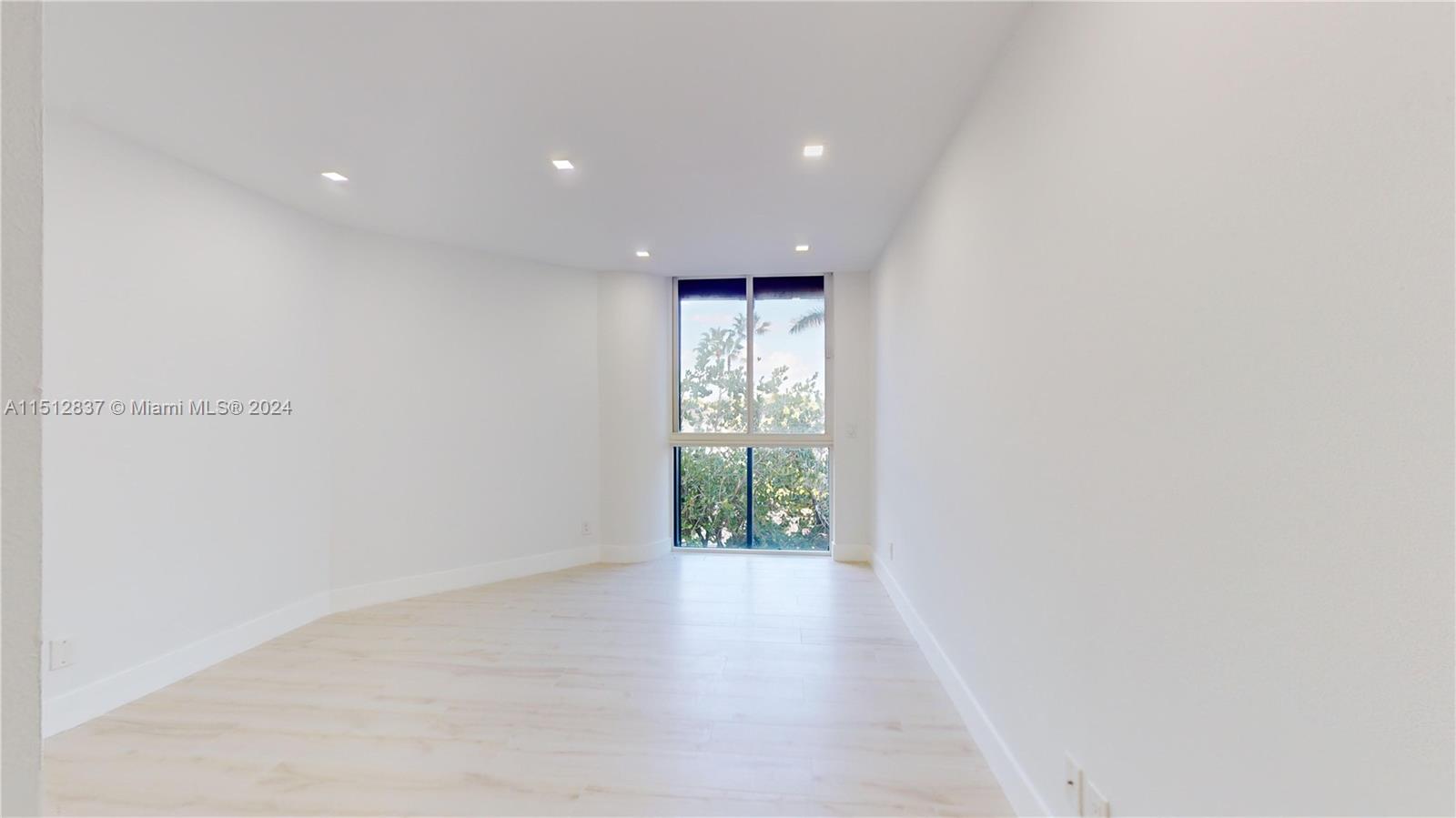 21050 Point Pl 305, Aventura, Florida 33180, 4 Bedrooms Bedrooms, ,4 BathroomsBathrooms,Residential,For Sale,21050 Point Pl 305,A11512837