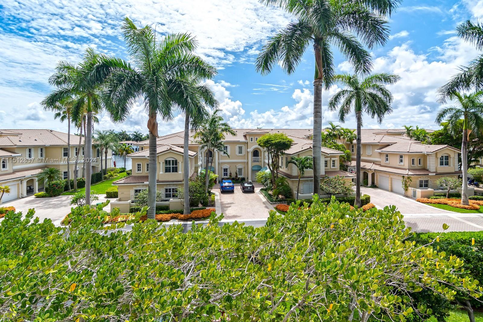 21050 Point Pl 305, Aventura, FL 33180, 4 Bedrooms Bedrooms, ,4 BathroomsBathrooms,Residential,For Sale,Point Pl,A11512837