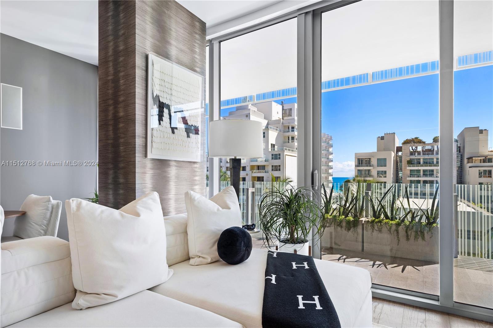 120 Ocean Dr, Miami Beach, FL, 33139 United States, 2 Bedrooms Bedrooms, ,2 BathroomsBathrooms,Residential,For Sale,Ocean Dr,A11512768