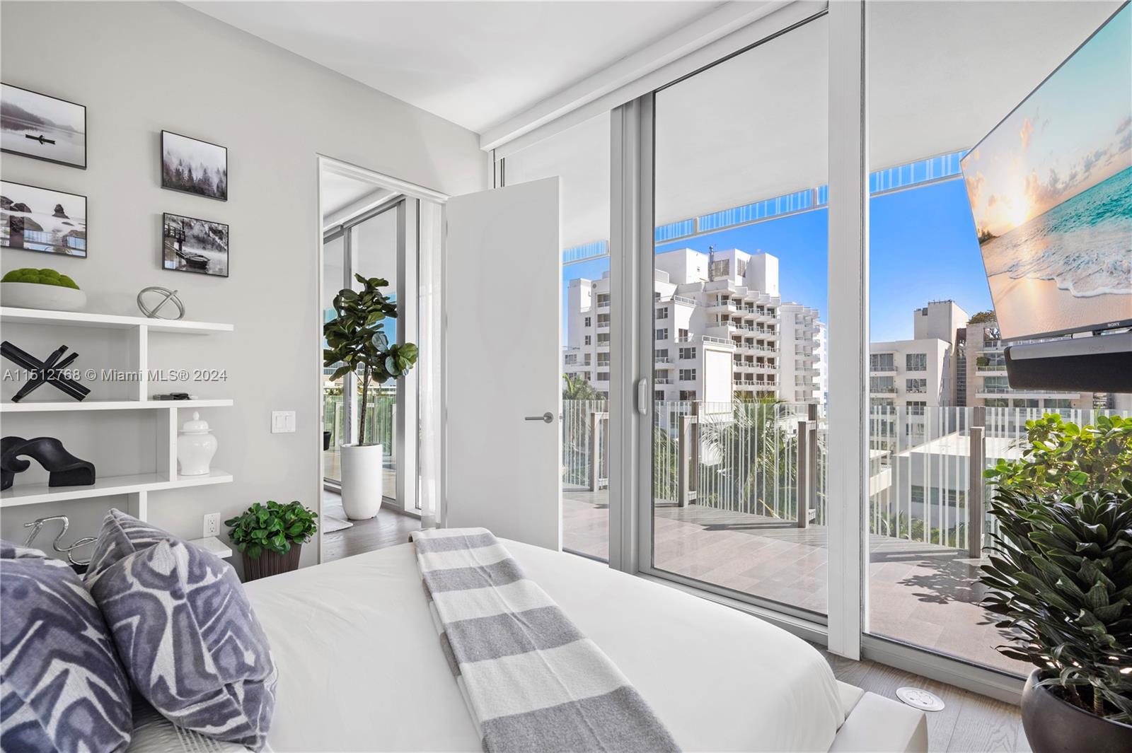 120 Ocean Dr, Miami Beach, FL, 33139 United States, 2 Bedrooms Bedrooms, ,2 BathroomsBathrooms,Residential,For Sale,Ocean Dr,A11512768