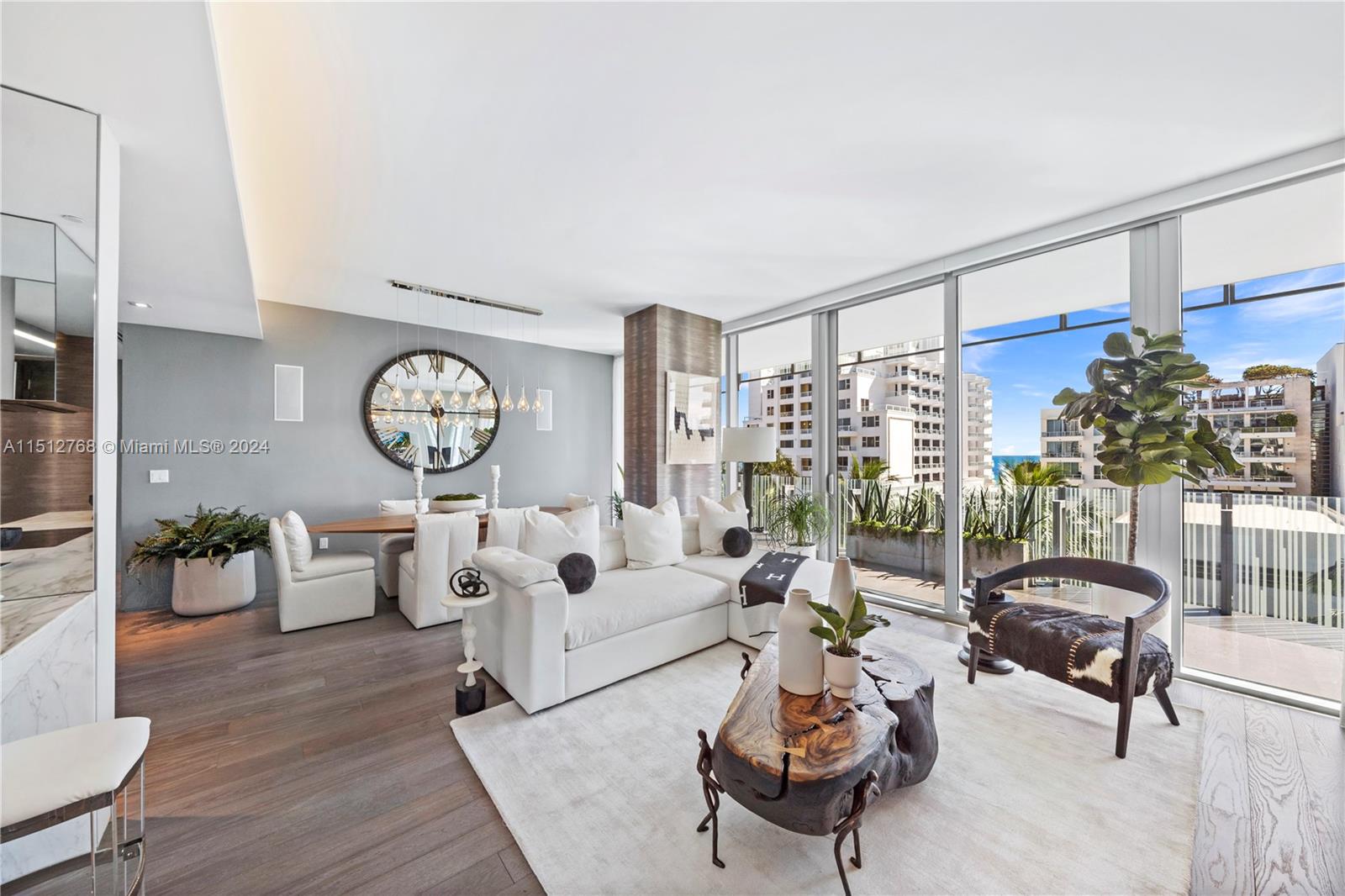 120 Ocean Dr, Miami Beach, FL, 33139 United States, 2 Bedrooms Bedrooms, ,2 BathroomsBathrooms,Residential,For Sale,Ocean Dr,A11512768