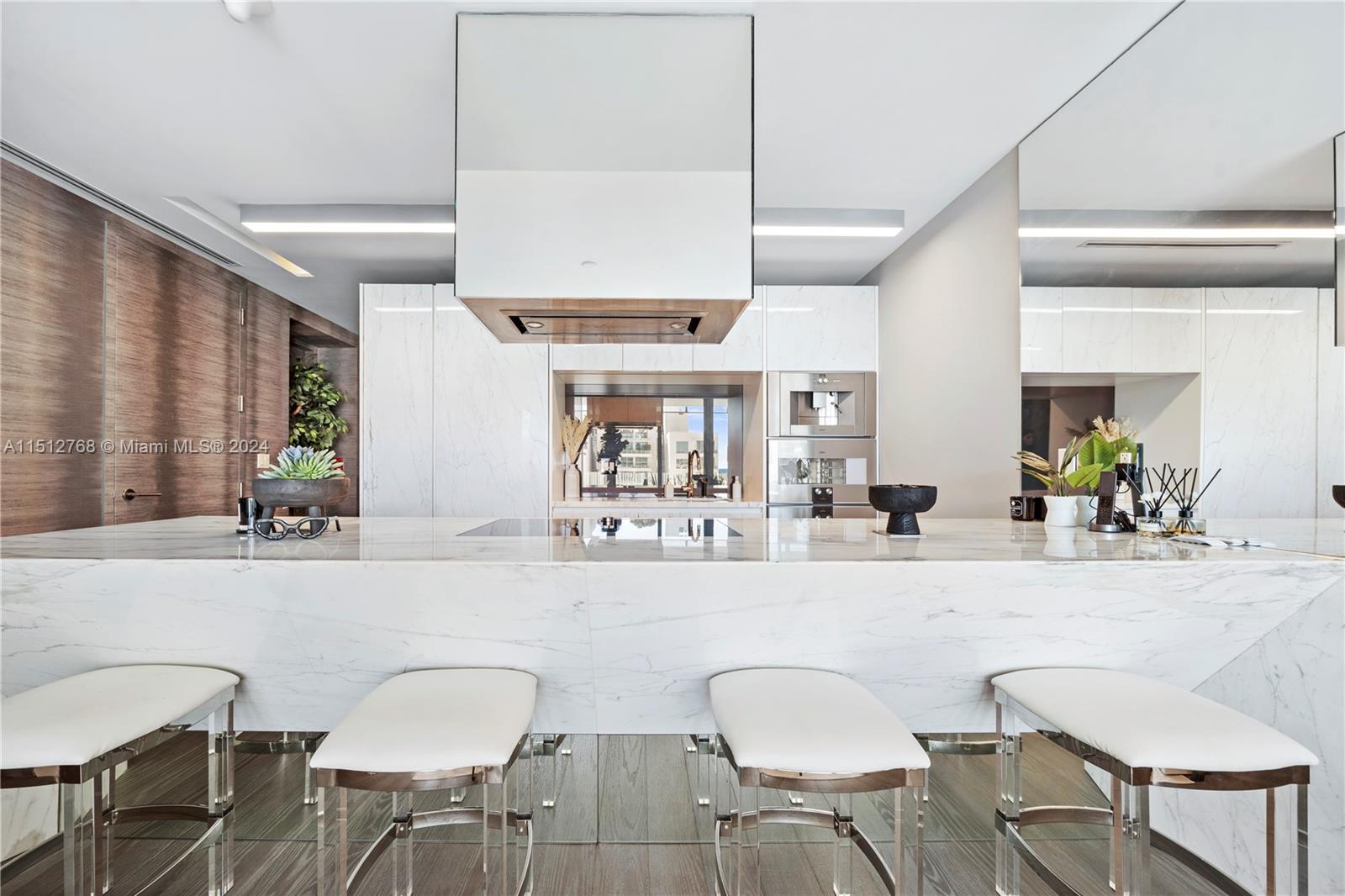 120 Ocean Dr, Miami Beach, FL, 33139 United States, 2 Bedrooms Bedrooms, ,2 BathroomsBathrooms,Residential,For Sale,Ocean Dr,A11512768