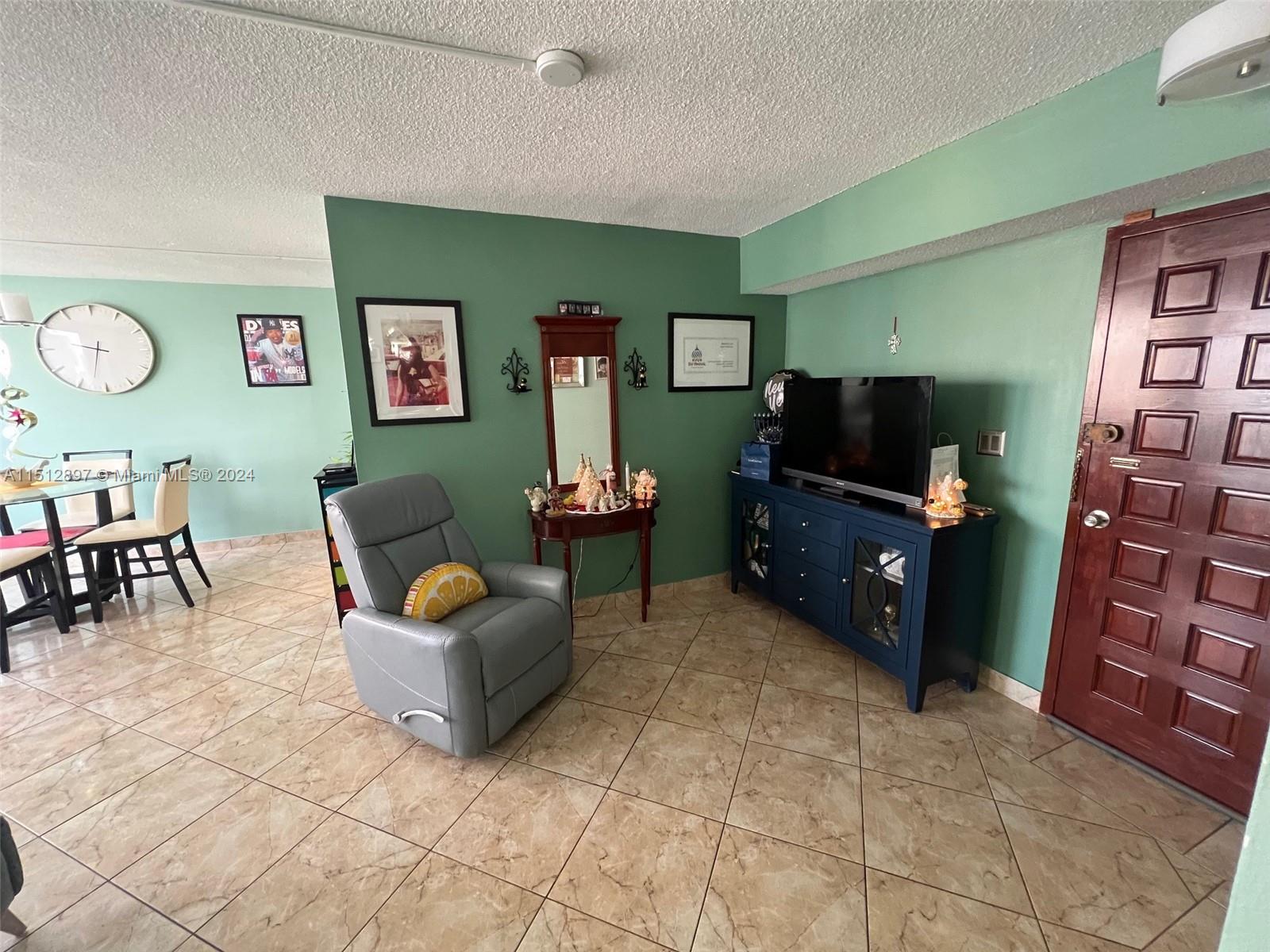 430 Golden Isles Dr 705, Hallandale Beach, Florida 33009, 2 Bedrooms Bedrooms, ,2 BathroomsBathrooms,Residential,For Sale,430 Golden Isles Dr 705,A11512897