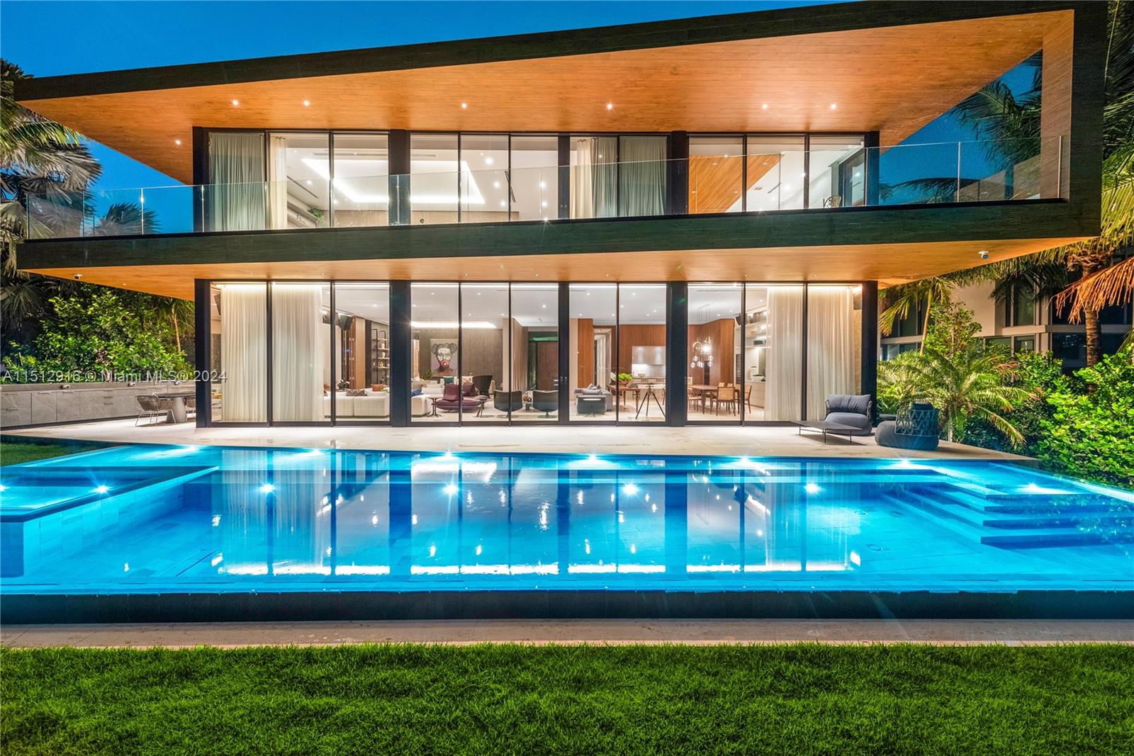 15 E San Marino, Miami, Florida 33139, 6 Bedrooms Bedrooms, ,6 BathroomsBathrooms,Residentiallease,For Rent,15 E San Marino,A11512916