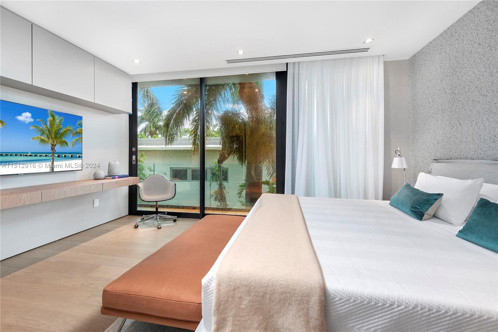 15 E San Marino, Miami, Florida 33139, 6 Bedrooms Bedrooms, ,6 BathroomsBathrooms,Residentiallease,For Rent,15 E San Marino,A11512916