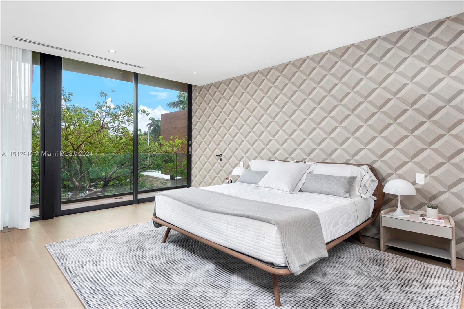 15 E San Marino, Miami, Florida 33139, 6 Bedrooms Bedrooms, ,6 BathroomsBathrooms,Residentiallease,For Rent,15 E San Marino,A11512916