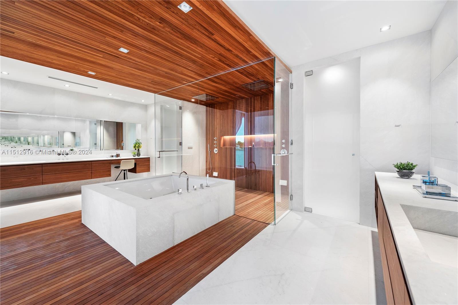 15 E San Marino, Miami, Florida 33139, 6 Bedrooms Bedrooms, ,6 BathroomsBathrooms,Residentiallease,For Rent,15 E San Marino,A11512916