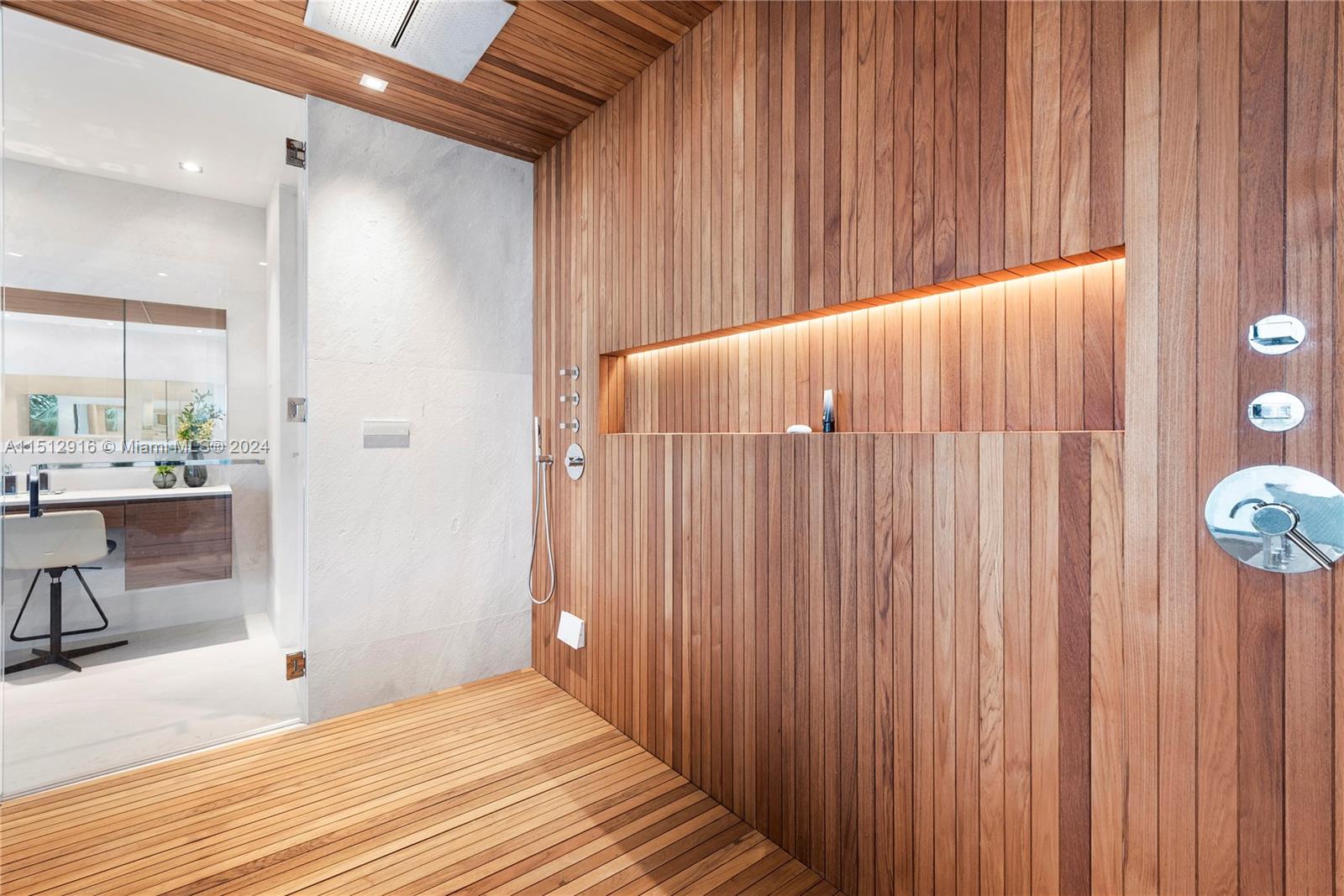 15 E San Marino, Miami, Florida 33139, 6 Bedrooms Bedrooms, ,6 BathroomsBathrooms,Residentiallease,For Rent,15 E San Marino,A11512916