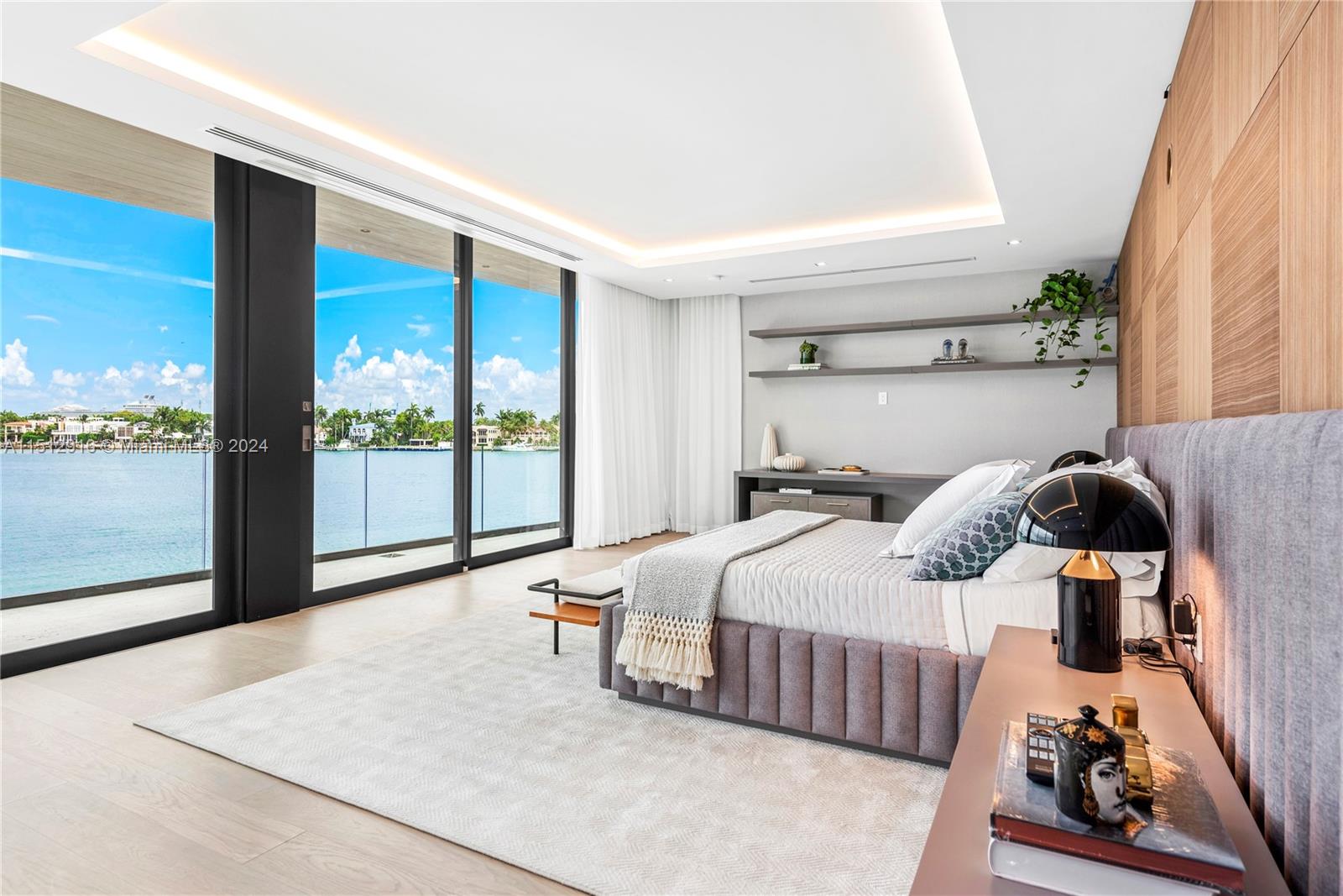 15 E San Marino, Miami, Florida 33139, 6 Bedrooms Bedrooms, ,6 BathroomsBathrooms,Residentiallease,For Rent,15 E San Marino,A11512916