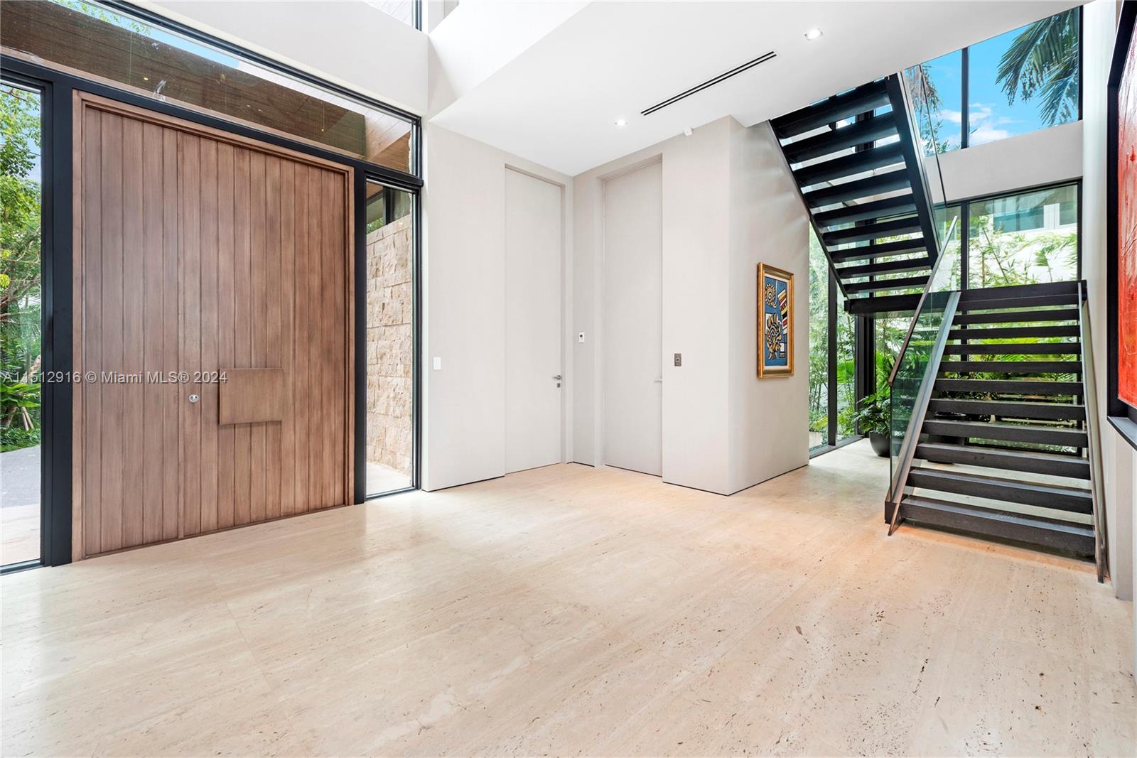 15 E San Marino, Miami, Florida 33139, 6 Bedrooms Bedrooms, ,6 BathroomsBathrooms,Residentiallease,For Rent,15 E San Marino,A11512916