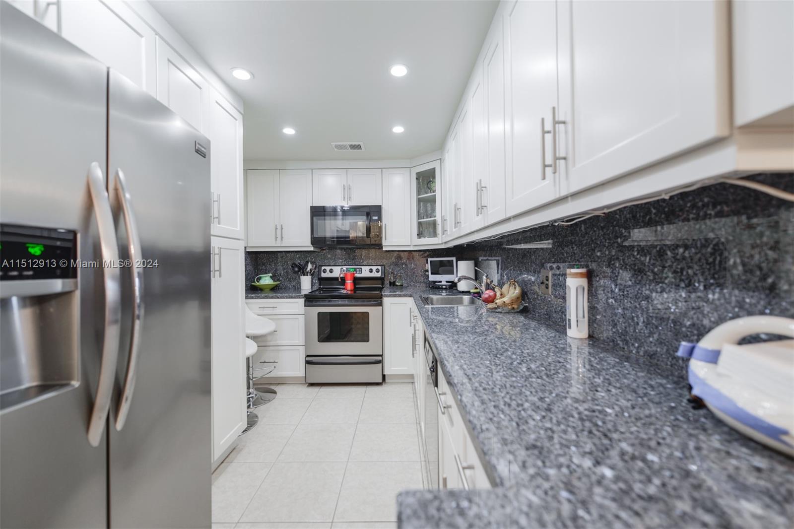 1985 S Ocean Dr 19M, Hallandale Beach, Florida 33009, 1 Bedroom Bedrooms, ,1 BathroomBathrooms,Residential,For Sale,1985 S Ocean Dr 19M,A11512913