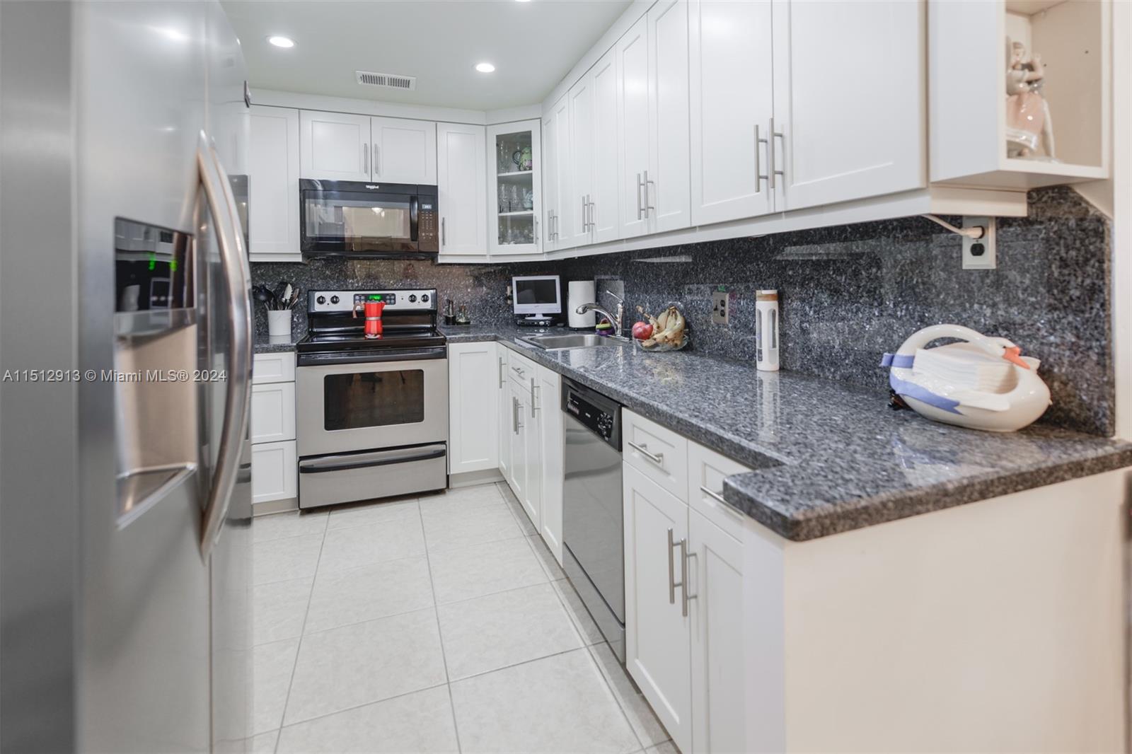 1985 S Ocean Dr 19M, Hallandale Beach, Florida 33009, 1 Bedroom Bedrooms, ,1 BathroomBathrooms,Residential,For Sale,1985 S Ocean Dr 19M,A11512913