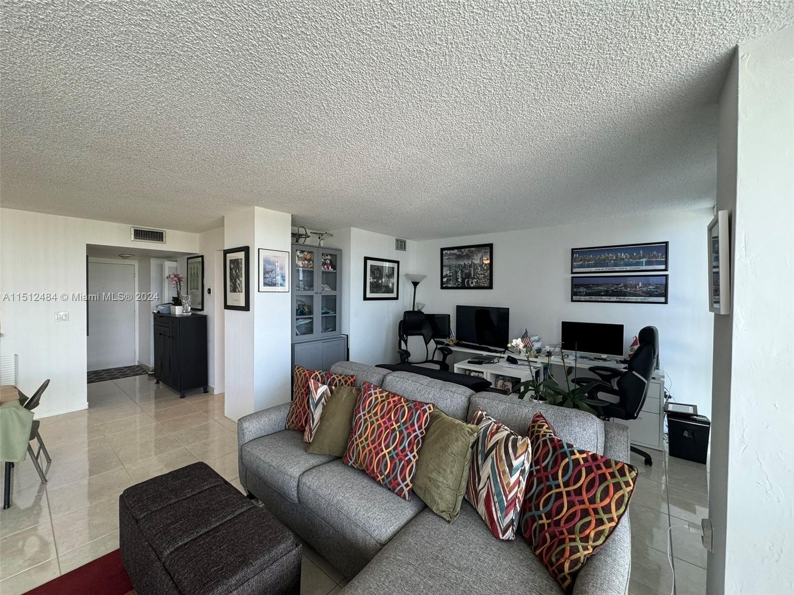 600 NE 36th St 506, Miami, Florida 33137, 1 Bedroom Bedrooms, ,2 BathroomsBathrooms,Residential,For Sale,600 NE 36th St 506,A11512484