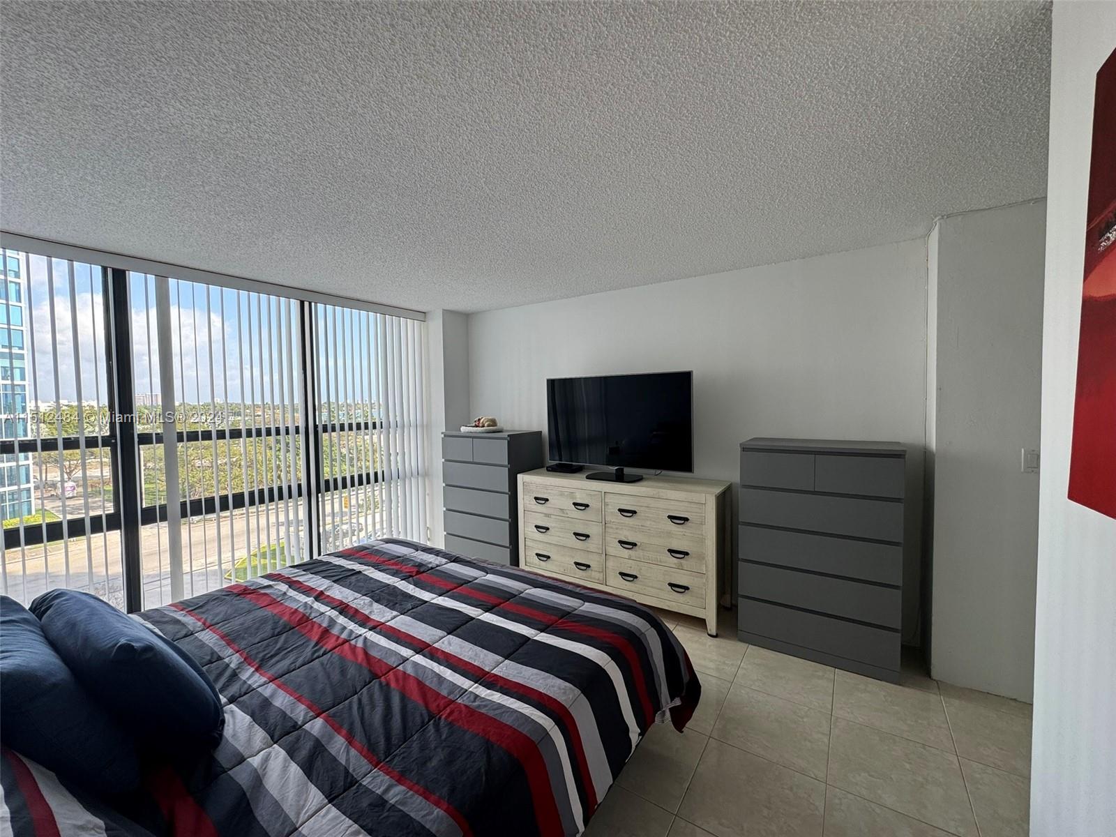 600 NE 36th St 506, Miami, Florida 33137, 1 Bedroom Bedrooms, ,2 BathroomsBathrooms,Residential,For Sale,600 NE 36th St 506,A11512484