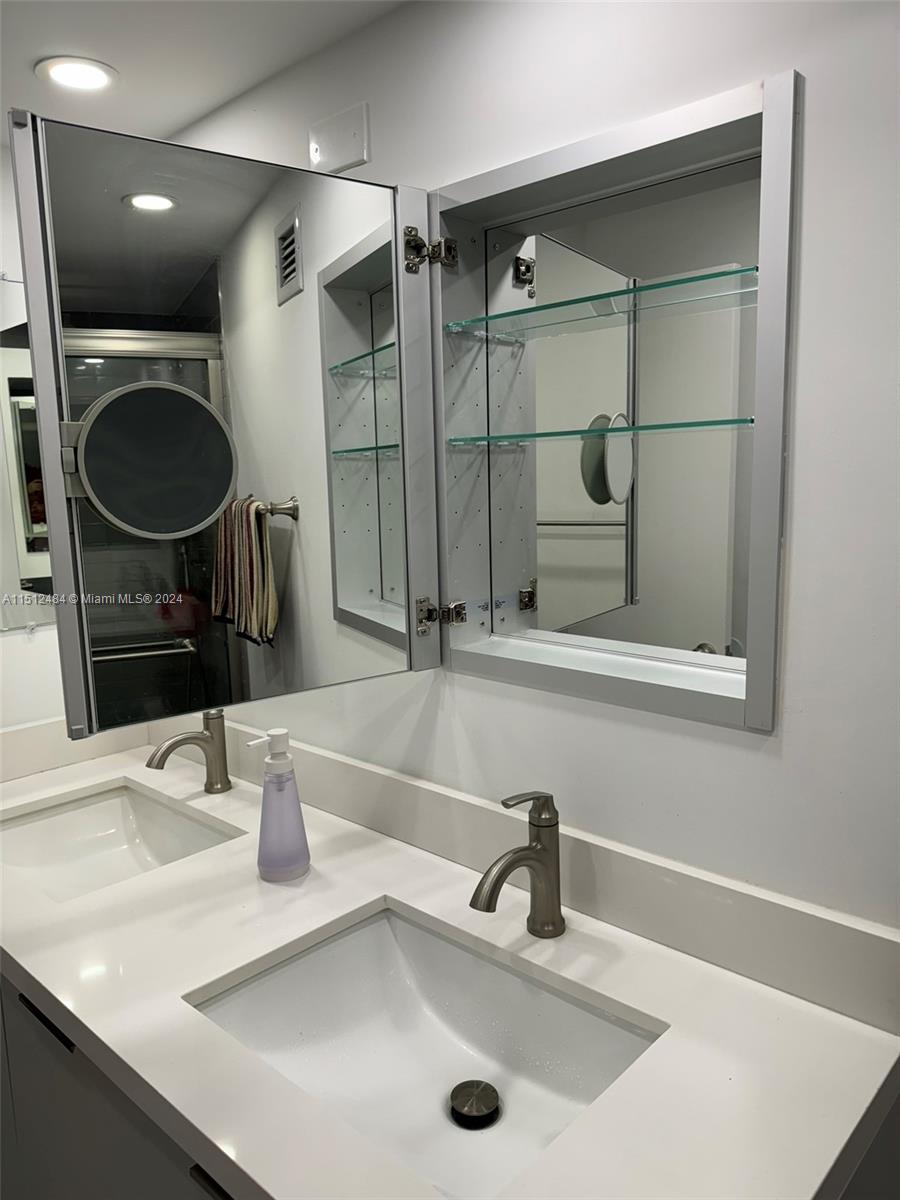 600 NE 36th St 506, Miami, Florida 33137, 1 Bedroom Bedrooms, ,2 BathroomsBathrooms,Residential,For Sale,600 NE 36th St 506,A11512484