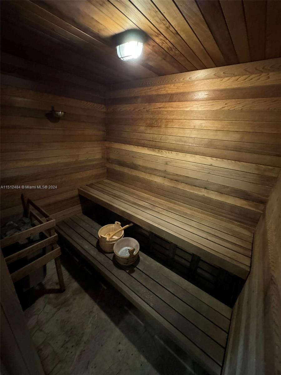 600 NE 36th St 506, Miami, Florida 33137, 1 Bedroom Bedrooms, ,2 BathroomsBathrooms,Residential,For Sale,600 NE 36th St 506,A11512484