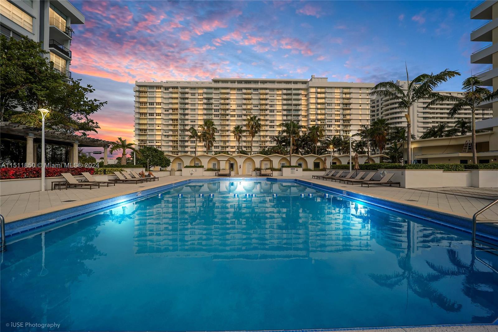 5600 Collins Ave 8W, Miami Beach, Florida 33140, 2 Bedrooms Bedrooms, ,2 BathroomsBathrooms,Residential,For Sale,5600 Collins Ave 8W,A11511850