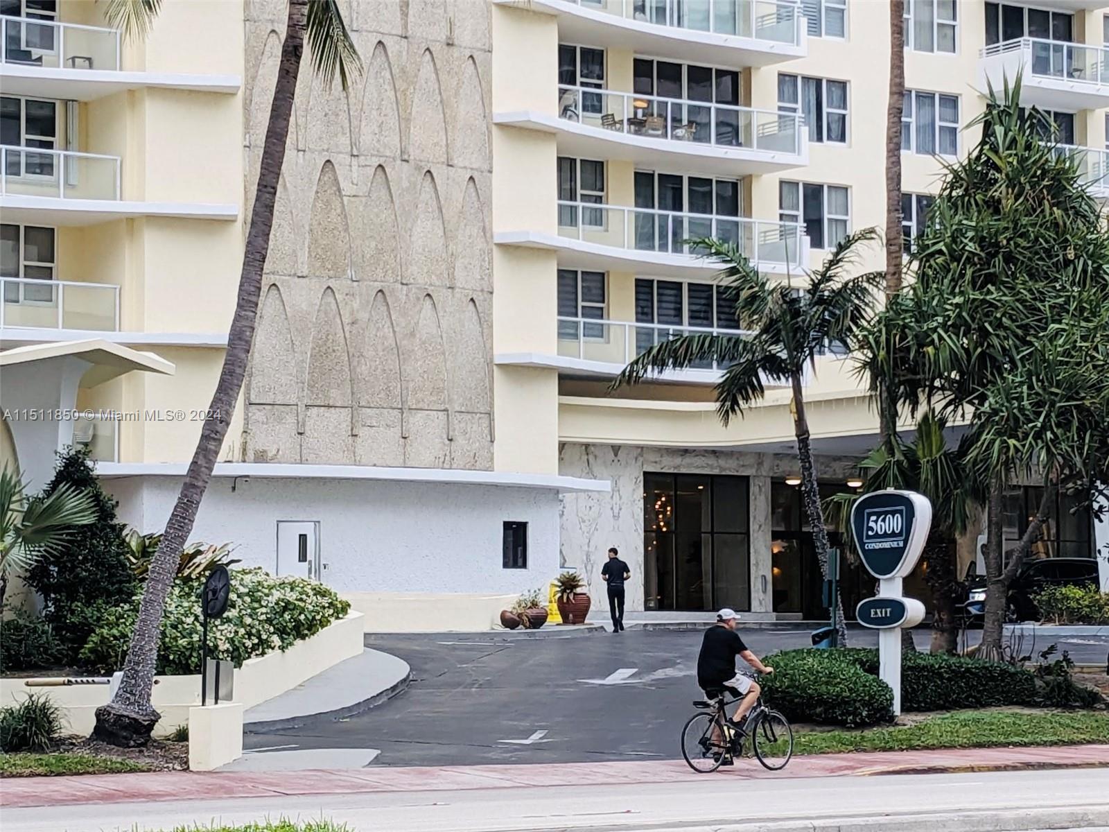 5600 Collins Ave 8W, Miami Beach, Florida 33140, 2 Bedrooms Bedrooms, ,2 BathroomsBathrooms,Residential,For Sale,5600 Collins Ave 8W,A11511850