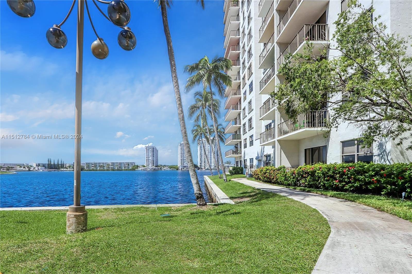 18151 NE 31st Ct 312, Aventura, FL 33160, 2 Bedrooms Bedrooms, ,2 BathroomsBathrooms,Residential,For Sale,31st Ct,A11512784
