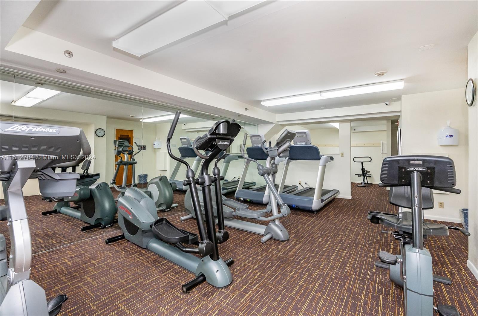 18151 NE 31st Ct 312, Aventura, FL 33160, 2 Bedrooms Bedrooms, ,2 BathroomsBathrooms,Residential,For Sale,31st Ct,A11512784