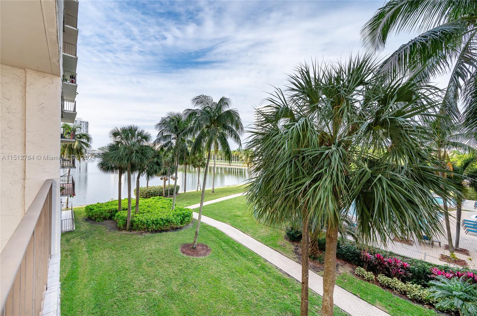 18151 NE 31st Ct 312, Aventura, FL 33160, 2 Bedrooms Bedrooms, ,2 BathroomsBathrooms,Residential,For Sale,31st Ct,A11512784