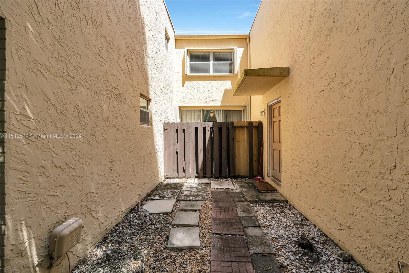 8927 NE 4th Ave Rd 8927, Miami Shores, Florida 33138, 3 Bedrooms Bedrooms, ,2 BathroomsBathrooms,Residential,For Sale,8927 NE 4th Ave Rd 8927,A11512511