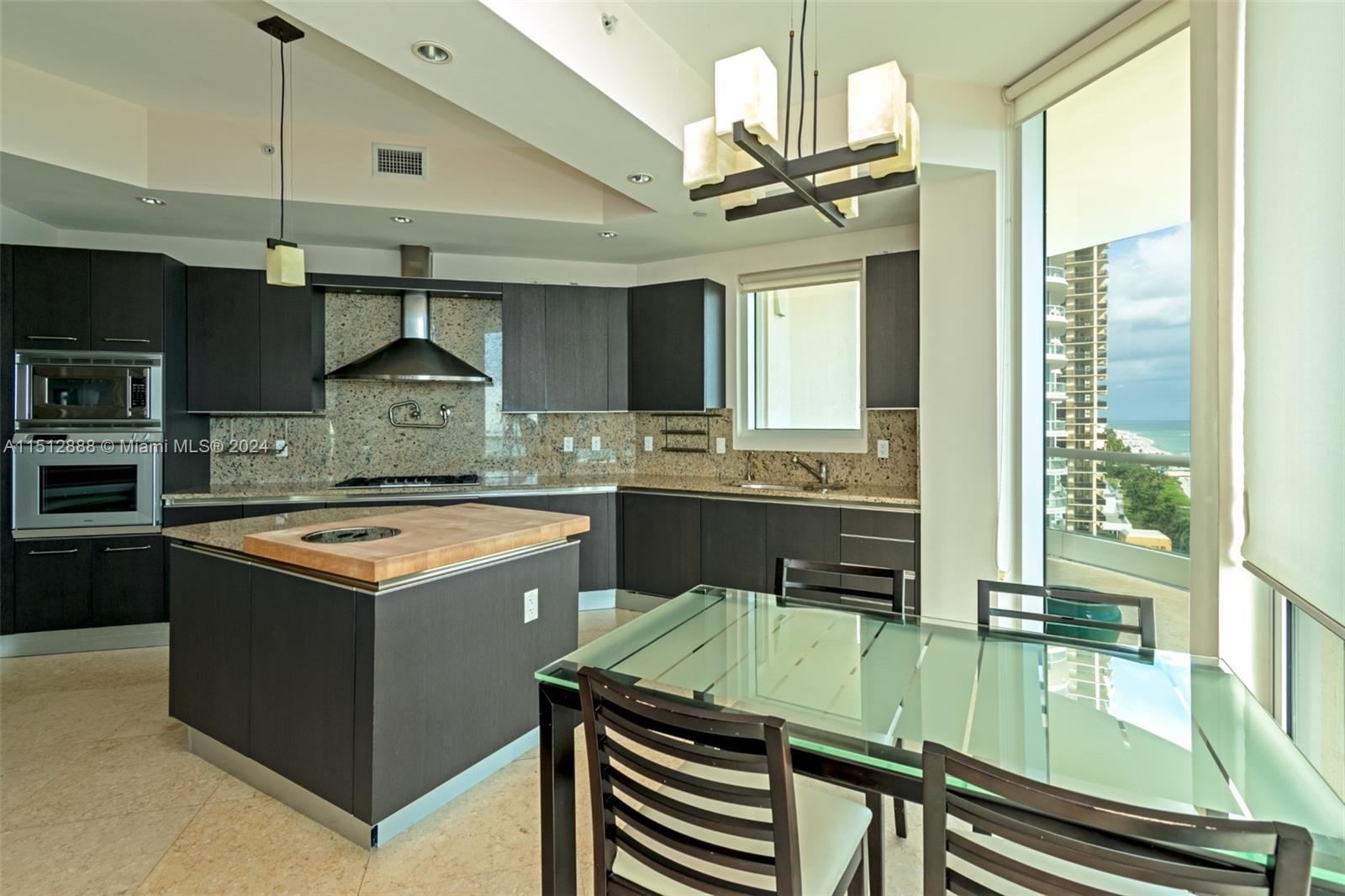 16047 Collins Ave, Sunny Isles Beach, FL, 33160 United States, 2 Bedrooms Bedrooms, ,2 BathroomsBathrooms,Residential,For Sale,Collins Ave,A11512888
