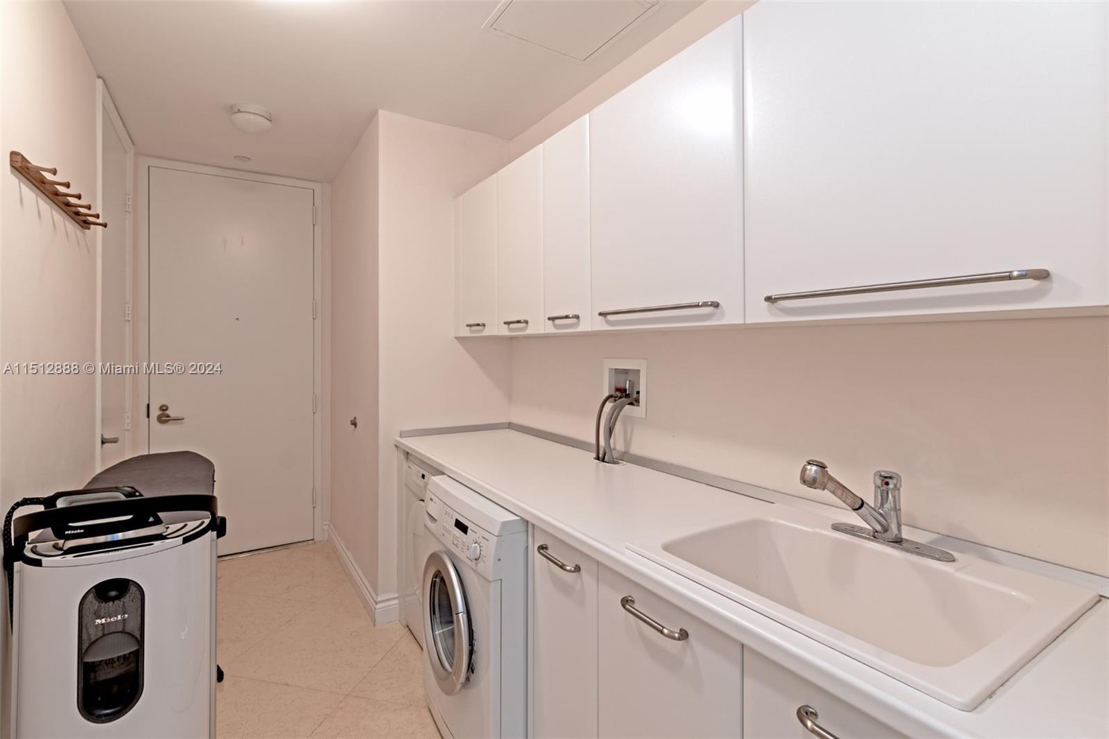 16047 Collins Ave, Sunny Isles Beach, FL, 33160 United States, 2 Bedrooms Bedrooms, ,2 BathroomsBathrooms,Residential,For Sale,Collins Ave,A11512888