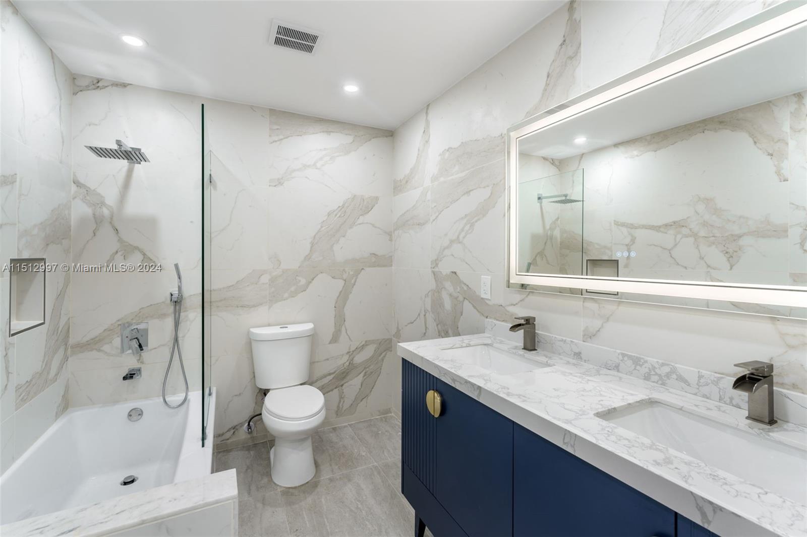 430 Tamarind Dr, Hallandale Beach, Florida 33009, 5 Bedrooms Bedrooms, ,4 BathroomsBathrooms,Residentiallease,For Rent,430 Tamarind Dr,A11512997