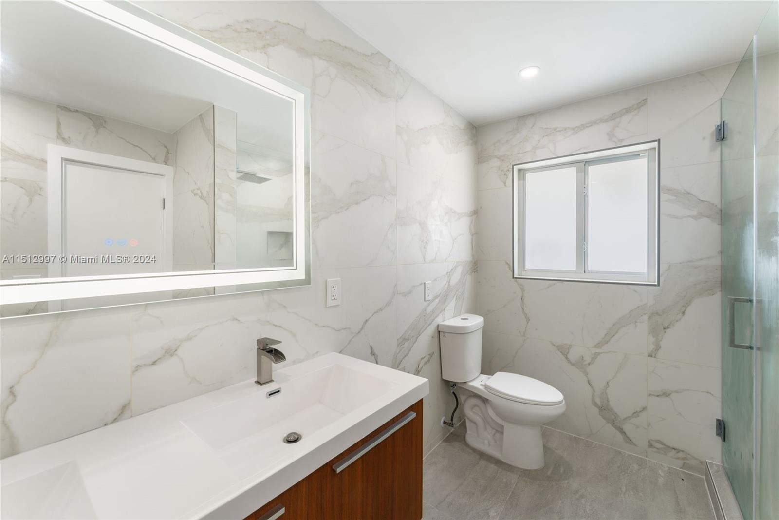 430 Tamarind Dr, Hallandale Beach, Florida 33009, 5 Bedrooms Bedrooms, ,4 BathroomsBathrooms,Residentiallease,For Rent,430 Tamarind Dr,A11512997