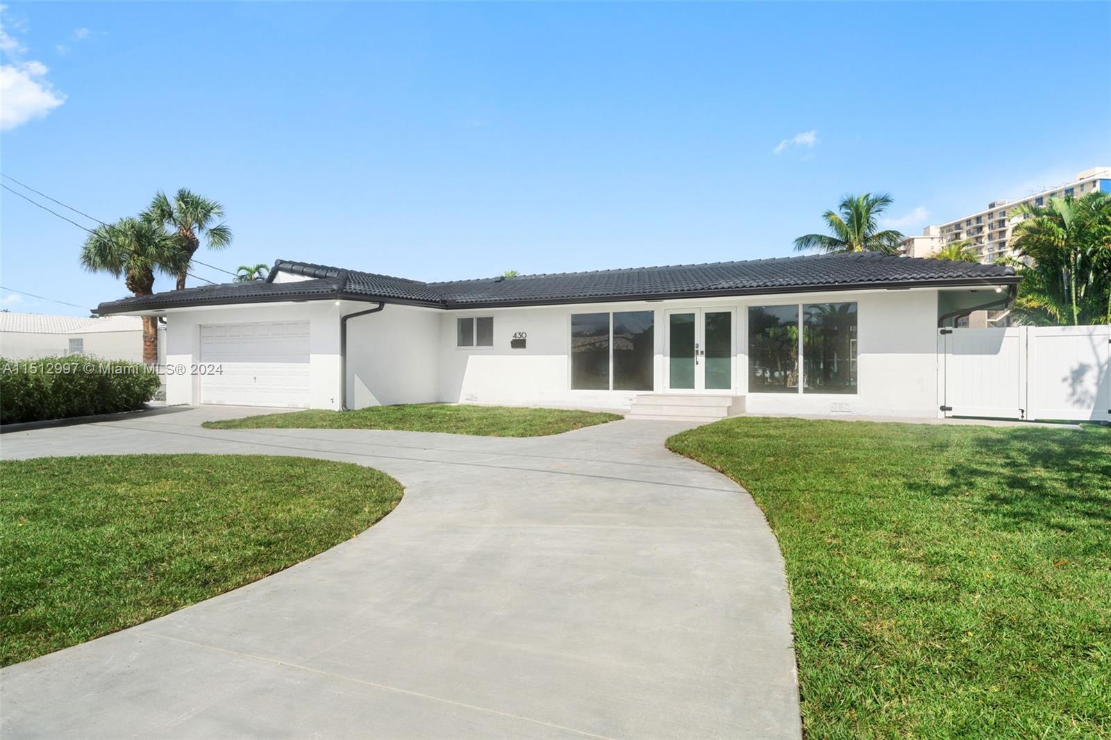 430 Tamarind Dr, Hallandale Beach, Florida 33009, 5 Bedrooms Bedrooms, ,4 BathroomsBathrooms,Residentiallease,For Rent,430 Tamarind Dr,A11512997