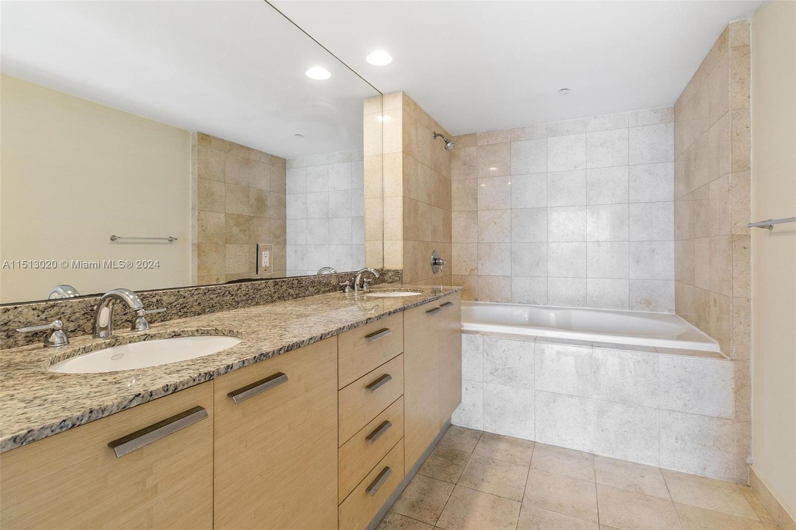 1800 S OCEAN DR 1608, Hallandale Beach, Florida 33009, 3 Bedrooms Bedrooms, ,3 BathroomsBathrooms,Residentiallease,For Rent,1800 S OCEAN DR 1608,A11513020