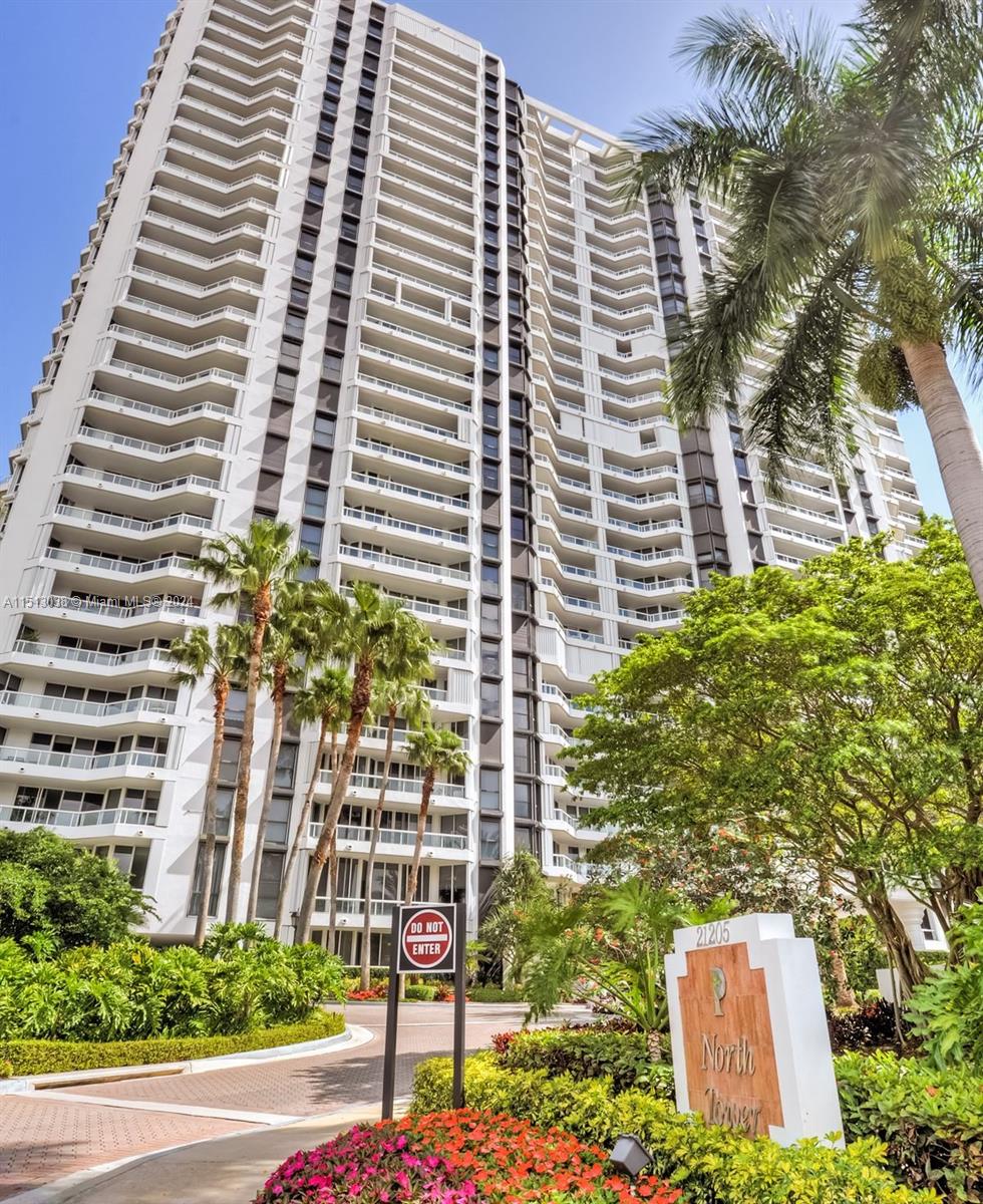 21205 Yacht Club Dr 1803, Aventura, FL 33180, 3 Bedrooms Bedrooms, ,2 BathroomsBathrooms,Residential,For Sale,Yacht Club Dr,A11513038