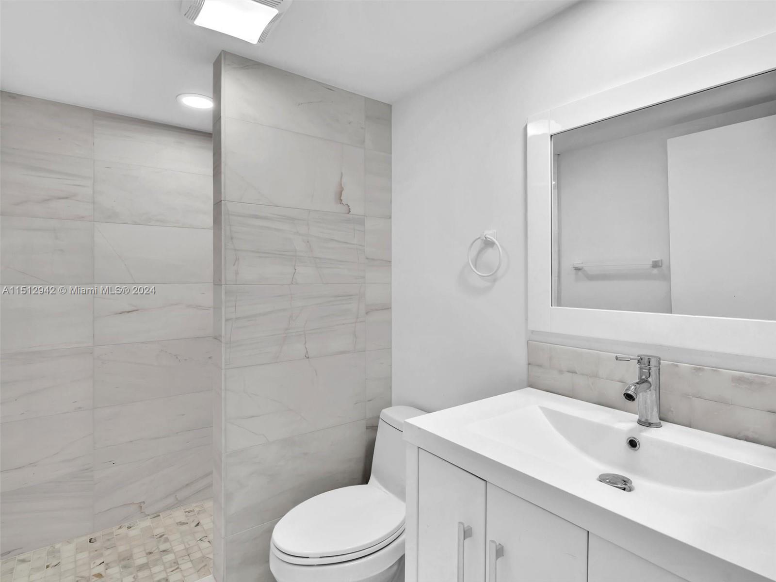 20505 E Country Club Dr 2033, Aventura, Florida 33180, 2 Bedrooms Bedrooms, ,2 BathroomsBathrooms,Residential,For Sale,20505 E Country Club Dr 2033,A11512942