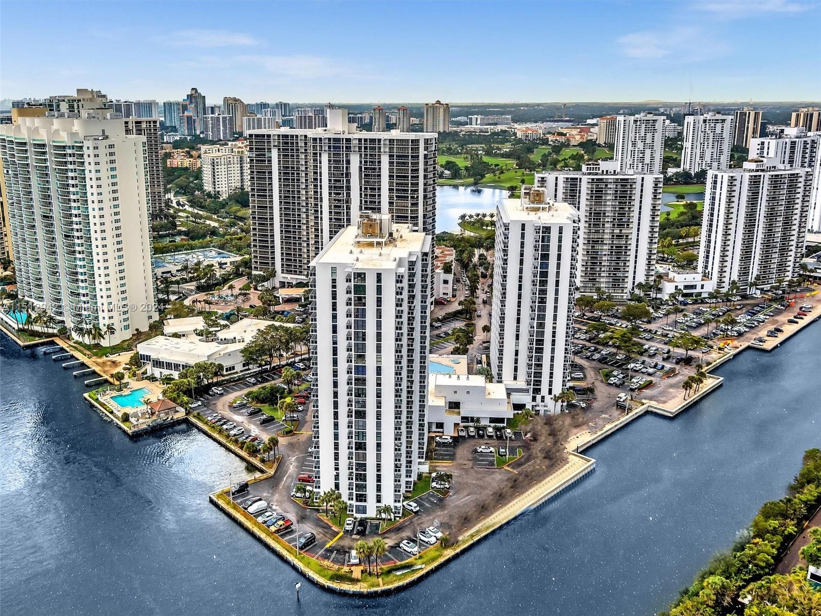 20505 E Country Club Dr 2033, Aventura, Florida 33180, 2 Bedrooms Bedrooms, ,2 BathroomsBathrooms,Residential,For Sale,20505 E Country Club Dr 2033,A11512942