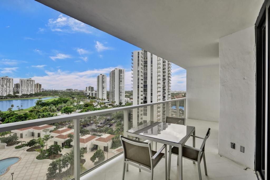 20281 Country Club Dr, Aventura, FL, 33180 United States, 3 Bedrooms Bedrooms, ,2 BathroomsBathrooms,Residential,For Sale,Country Club Dr,A11508766