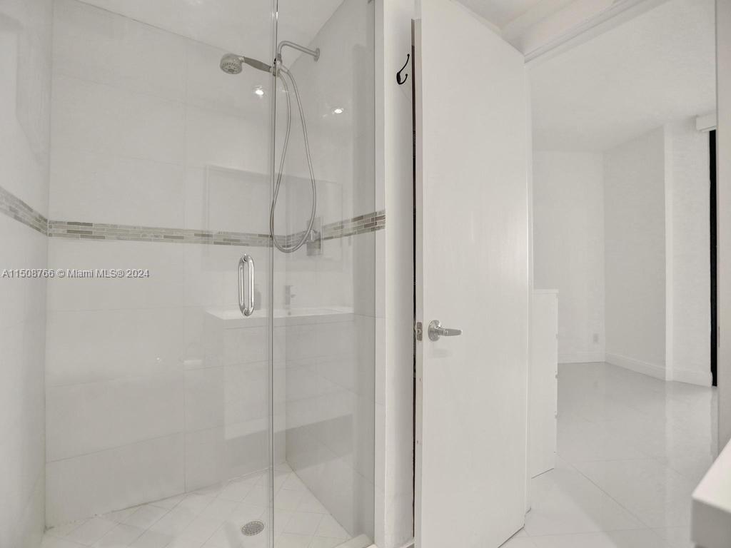 20281 Country Club Dr, Aventura, FL, 33180 United States, 3 Bedrooms Bedrooms, ,2 BathroomsBathrooms,Residential,For Sale,Country Club Dr,A11508766