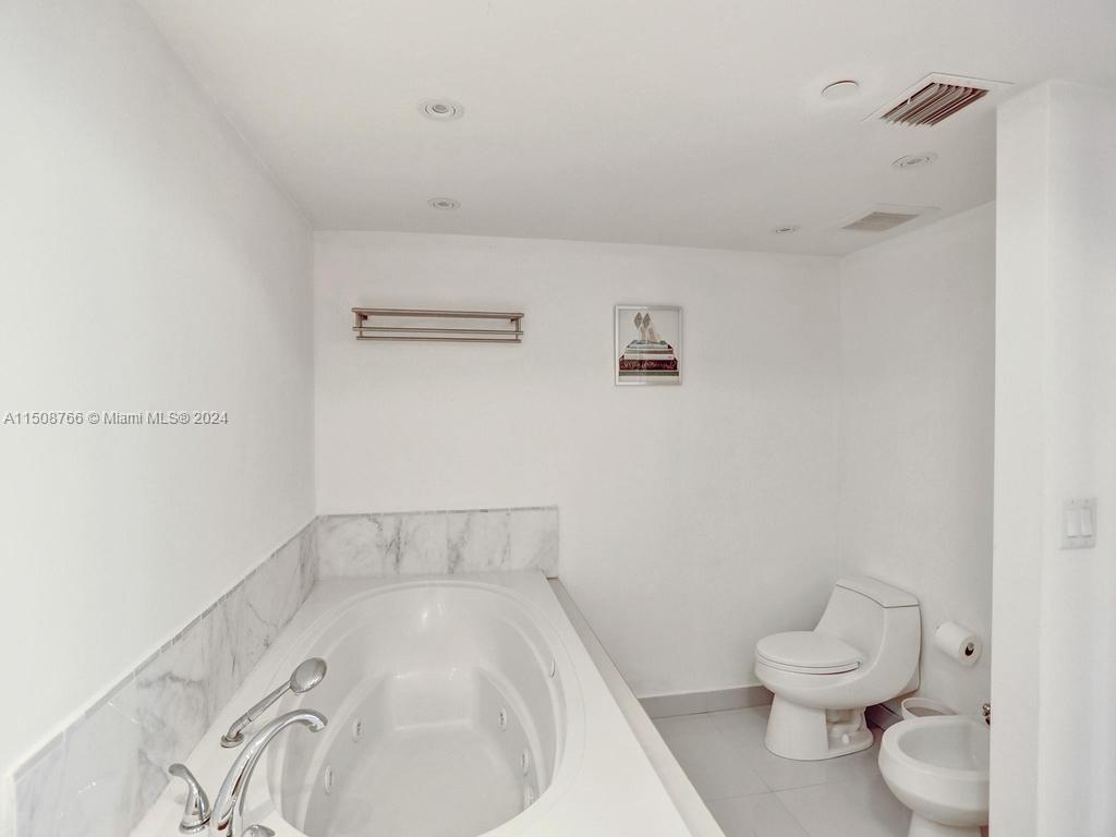 20281 Country Club Dr, Aventura, FL, 33180 United States, 3 Bedrooms Bedrooms, ,2 BathroomsBathrooms,Residential,For Sale,Country Club Dr,A11508766