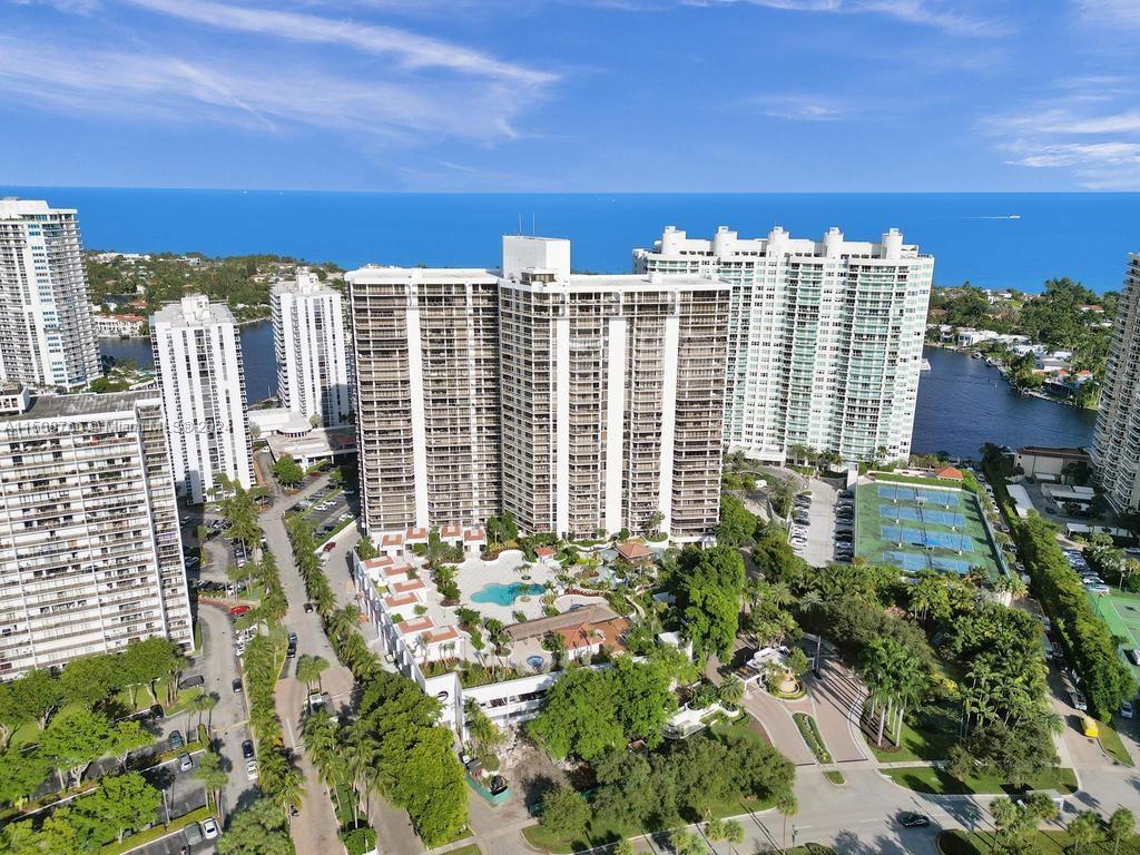 20281 Country Club Dr, Aventura, FL, 33180 United States, 3 Bedrooms Bedrooms, ,2 BathroomsBathrooms,Residential,For Sale,Country Club Dr,A11508766
