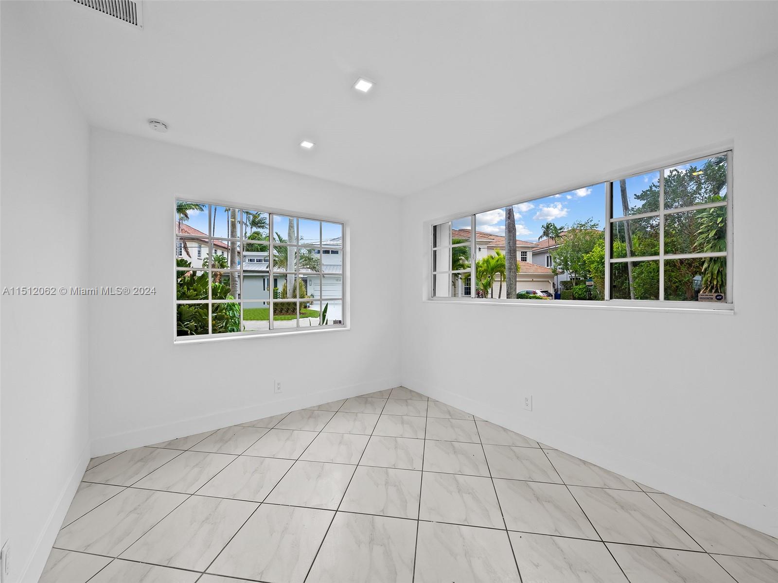 1531 12th Ct, Fort Lauderdale, FL, 33316 United States, 2 Bedrooms Bedrooms, ,2 BathroomsBathrooms,Residential,For Sale,12th Ct,A11512062