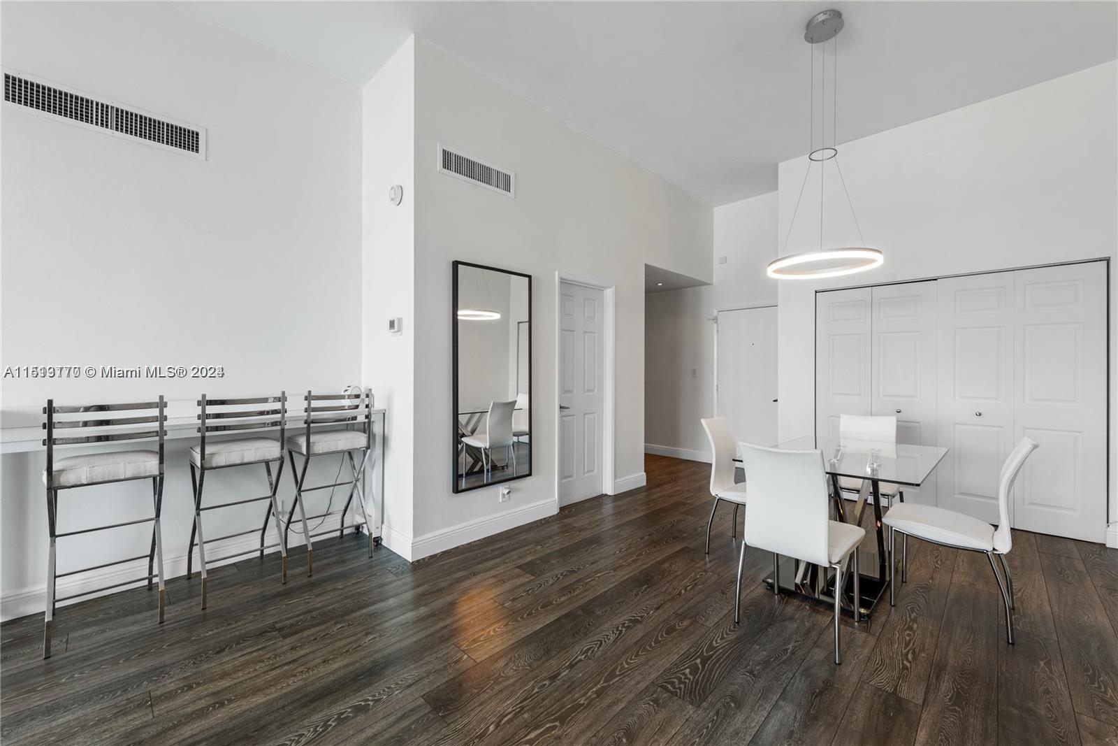 6770 Indian Creek Dr TSA, Miami Beach, Florida 33141, 1 Bedroom Bedrooms, ,1 BathroomBathrooms,Residentiallease,For Rent,6770 Indian Creek Dr TSA,A11513170