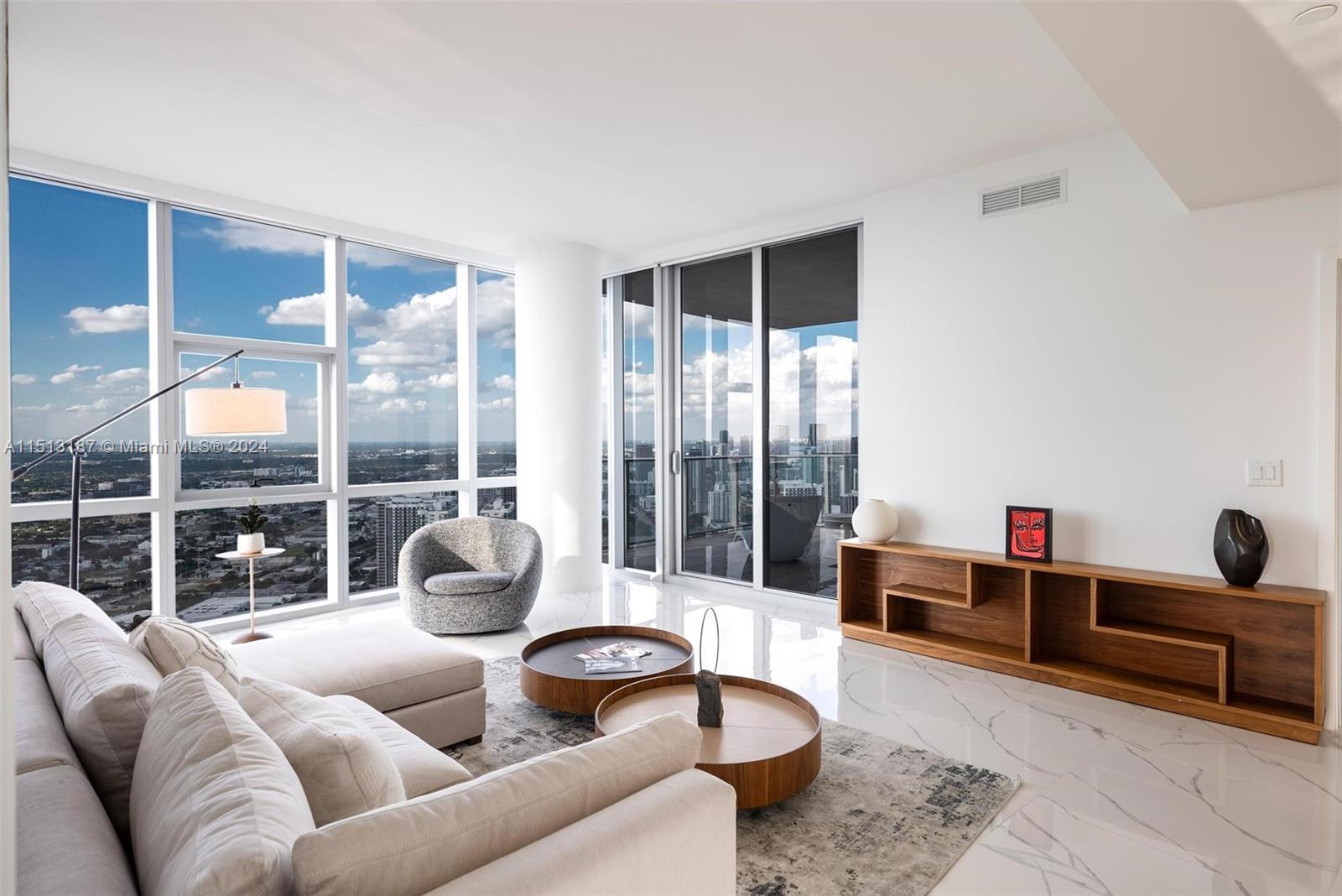 851 NE 1st Ave 4802, Miami, Florida 33132, 3 Bedrooms Bedrooms, ,4 BathroomsBathrooms,Residentiallease,For Rent,851 NE 1st Ave 4802,A11513187