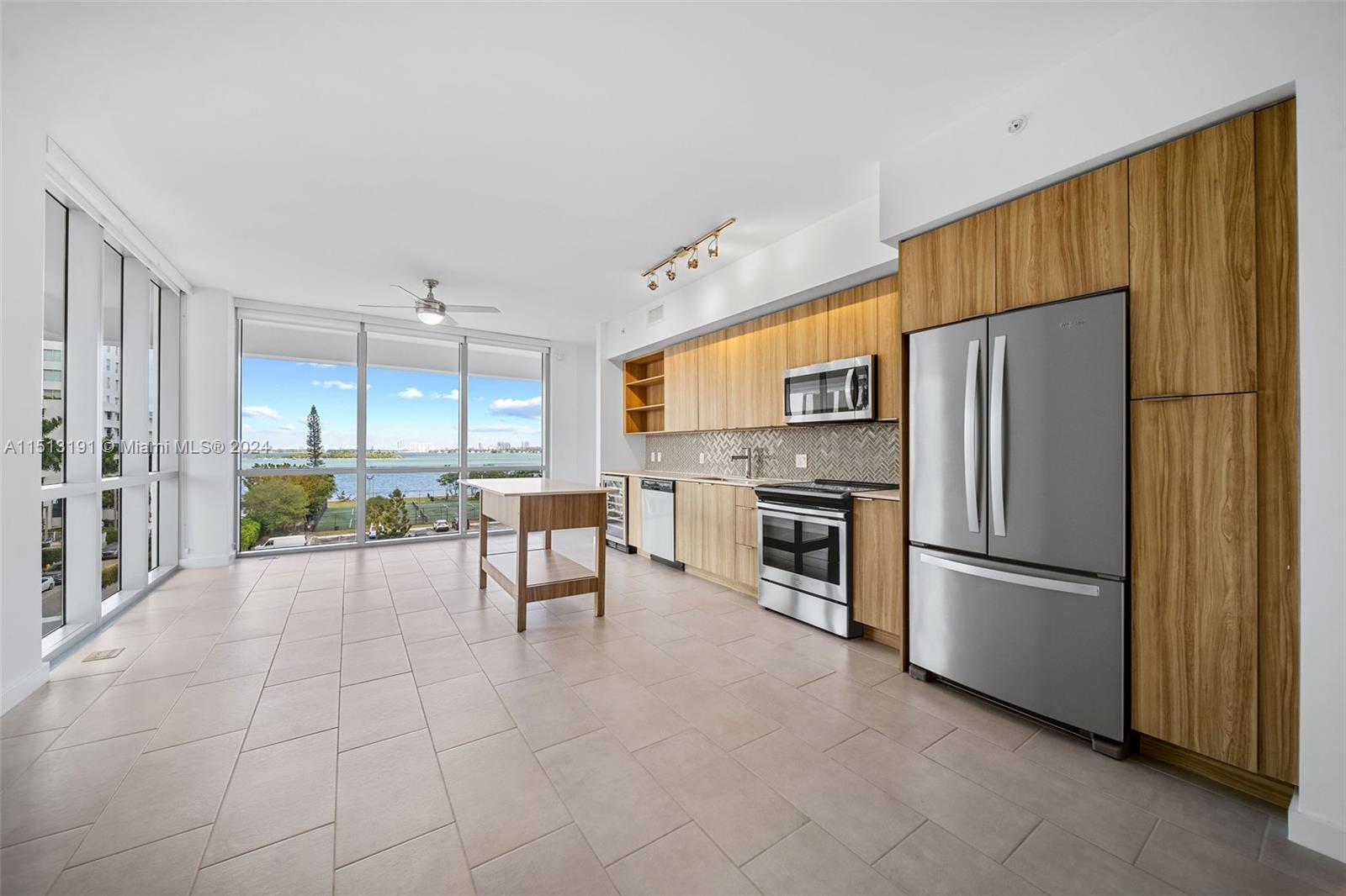 2150 N Bayshore Dr 0301, Miami, Florida 33137, 2 Bedrooms Bedrooms, ,2 BathroomsBathrooms,Residentiallease,For Rent,2150 N Bayshore Dr 0301,A11513191