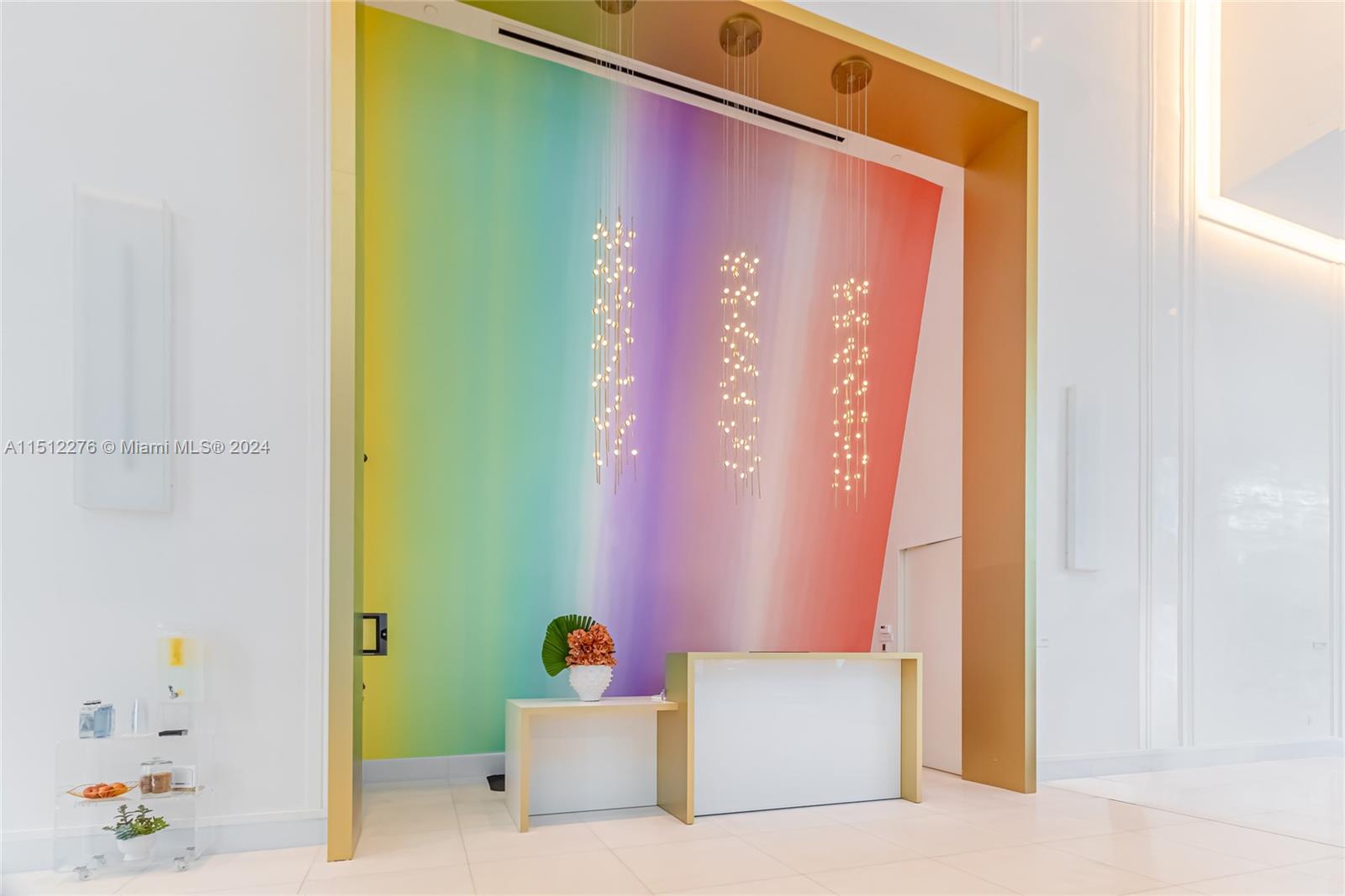 Lobby attendant Desk