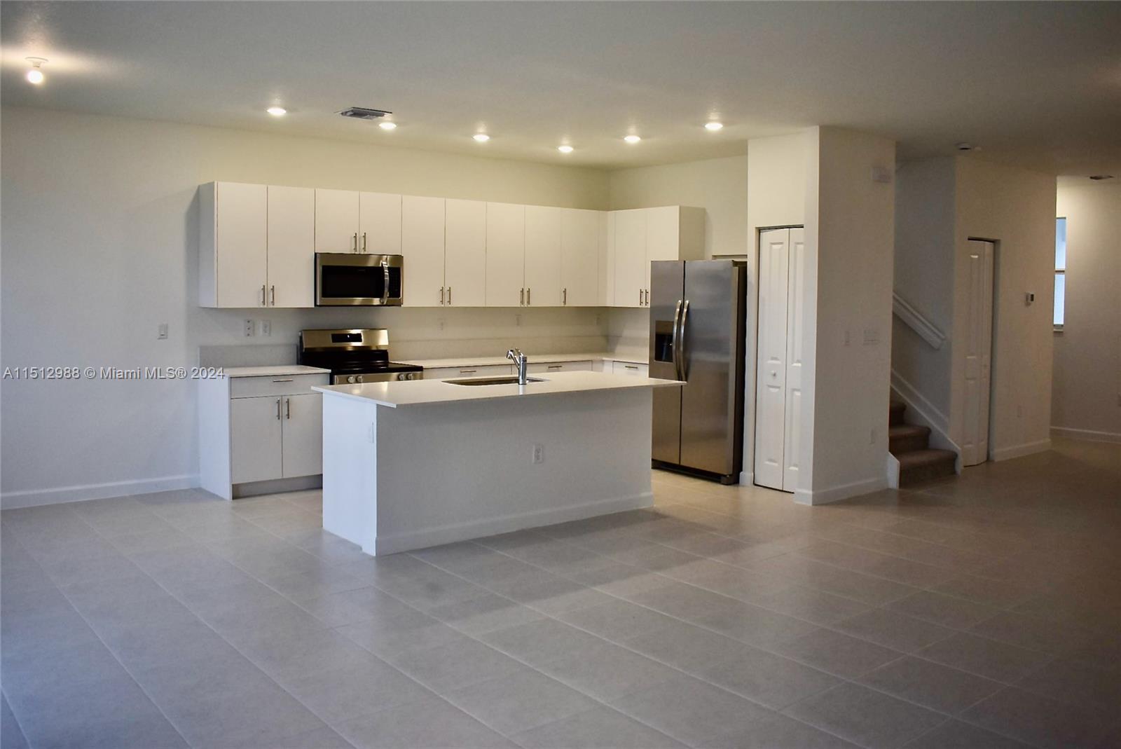 14894 SW 163rd st 14894, Miami, Florida 33187, 5 Bedrooms Bedrooms, ,3 BathroomsBathrooms,Residentiallease,For Rent,14894 SW 163rd st 14894,A11512988